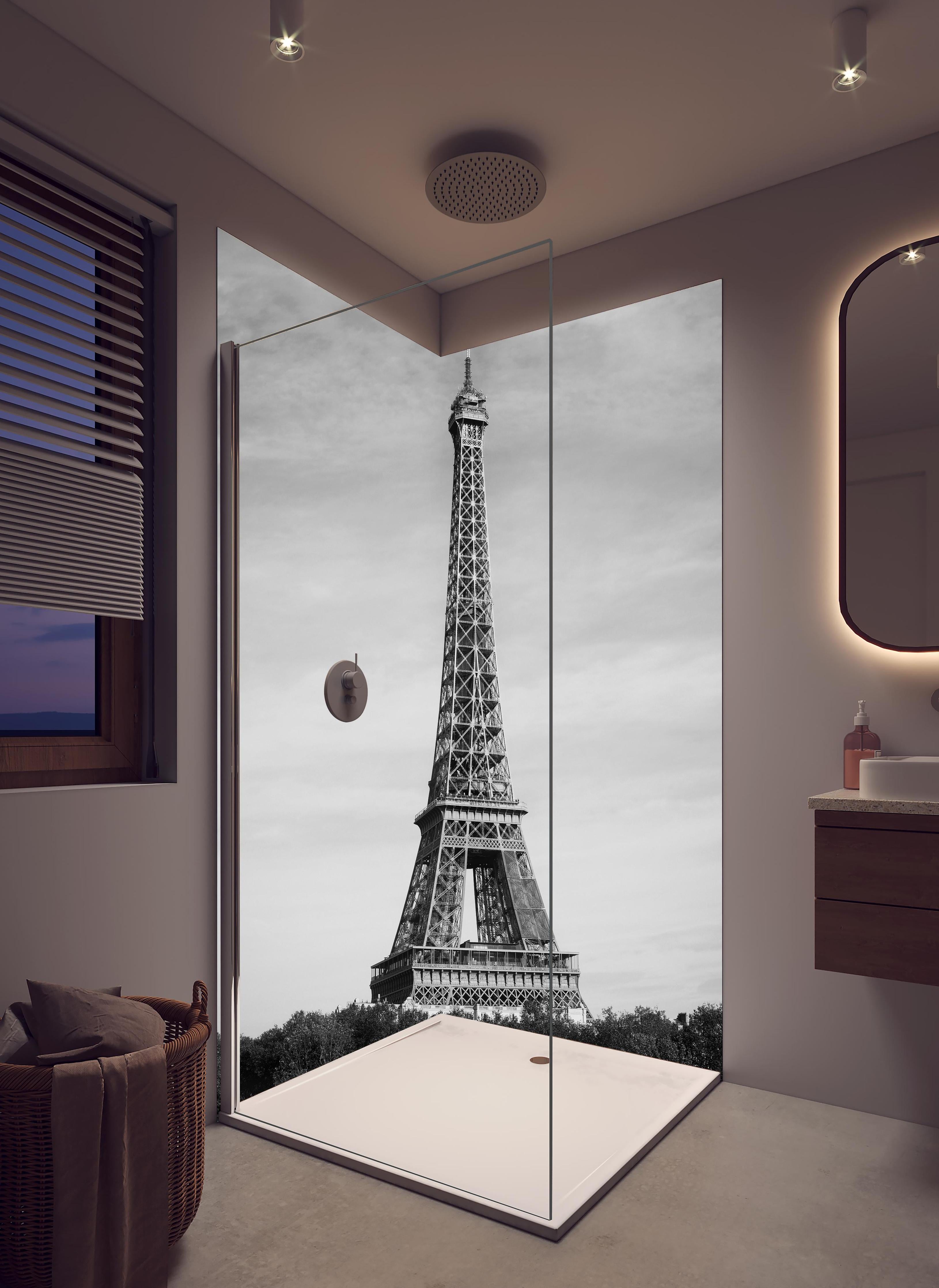 Duschrückwand - Eiffel Turm - Paris, Frankreich in hellem Badezimmer mit Regenduschkopf - zweiteilige Eck-Duschrückwand