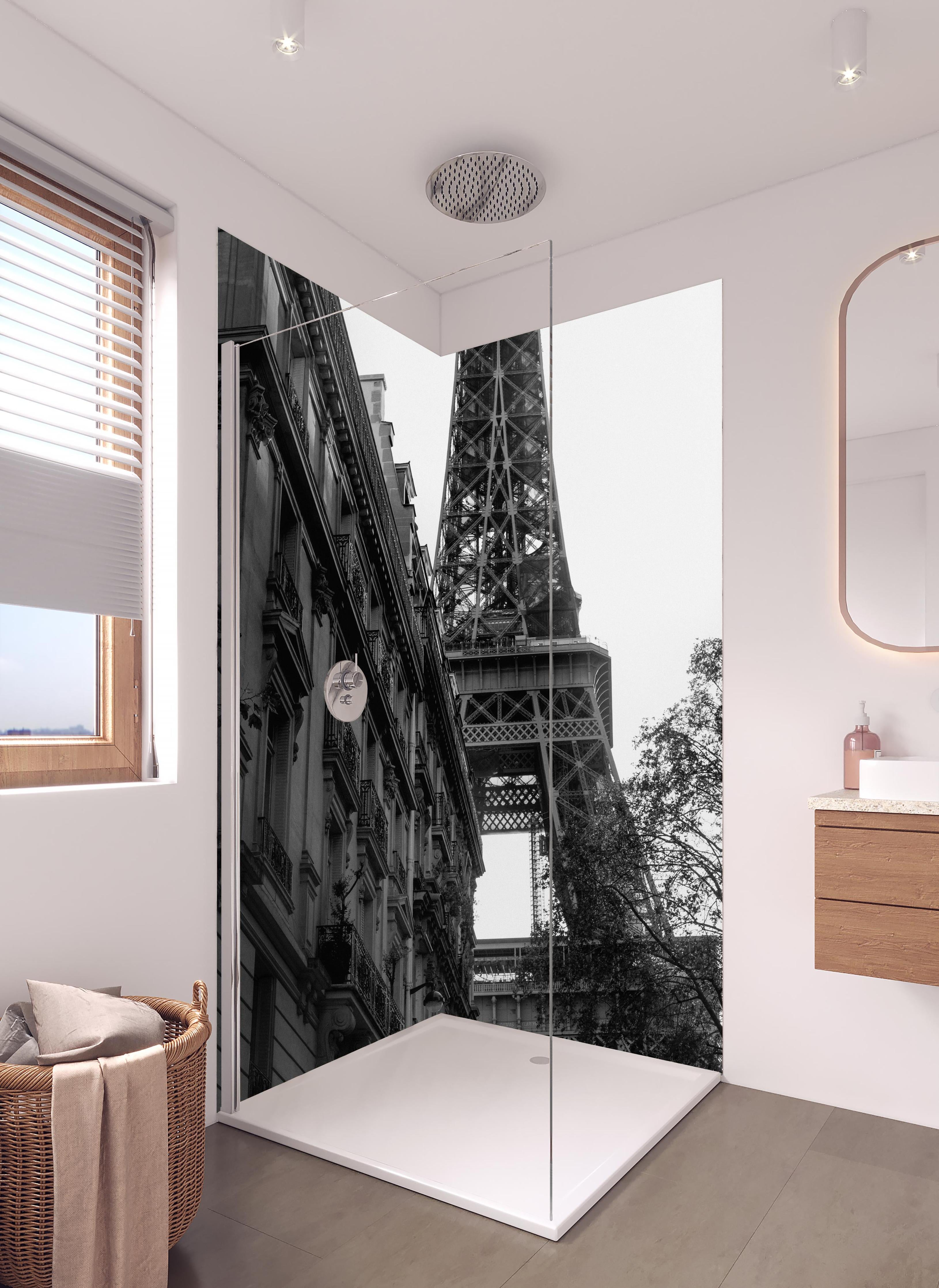 Duschrückwand - Eiffelturm - Paris, Frankreich in hellem Badezimmer mit Regenduschkopf - zweiteilige Eck-Duschrückwand