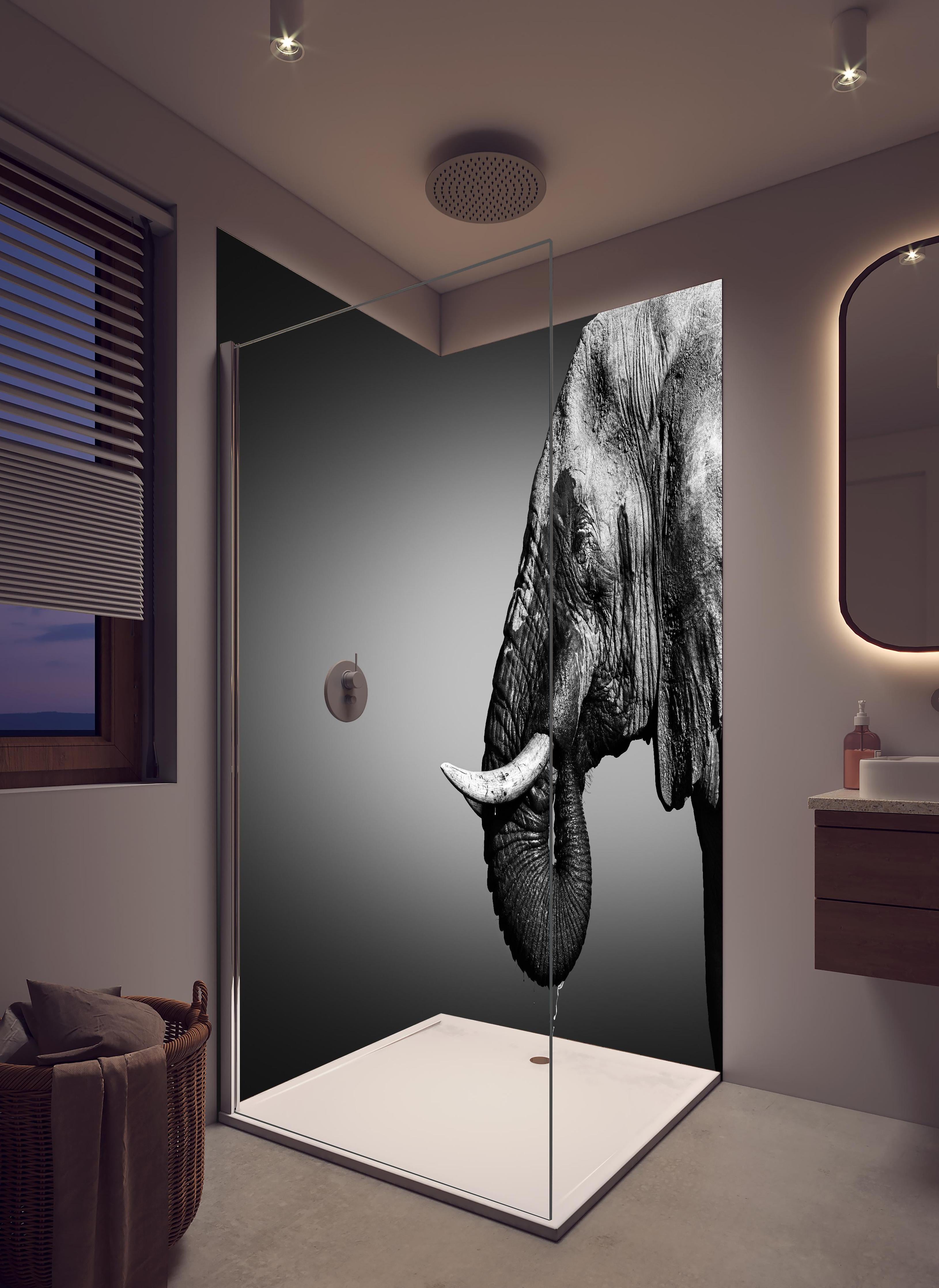 Duschrückwand - Elefanten Portrait in hellem Badezimmer mit Regenduschkopf - zweiteilige Eck-Duschrückwand