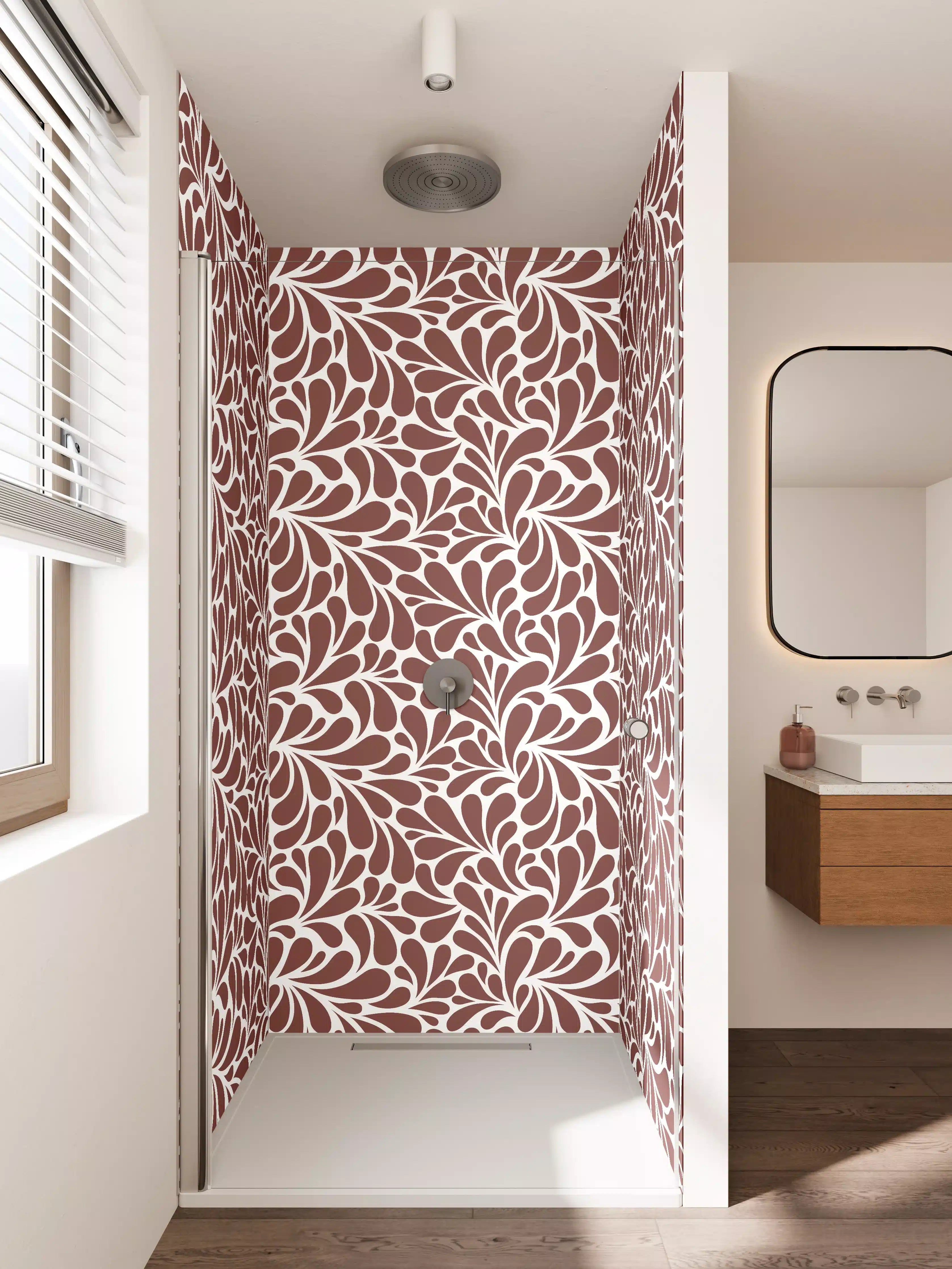 Duschrückwand - Elegant Braun-Weiß-Blumenmuster