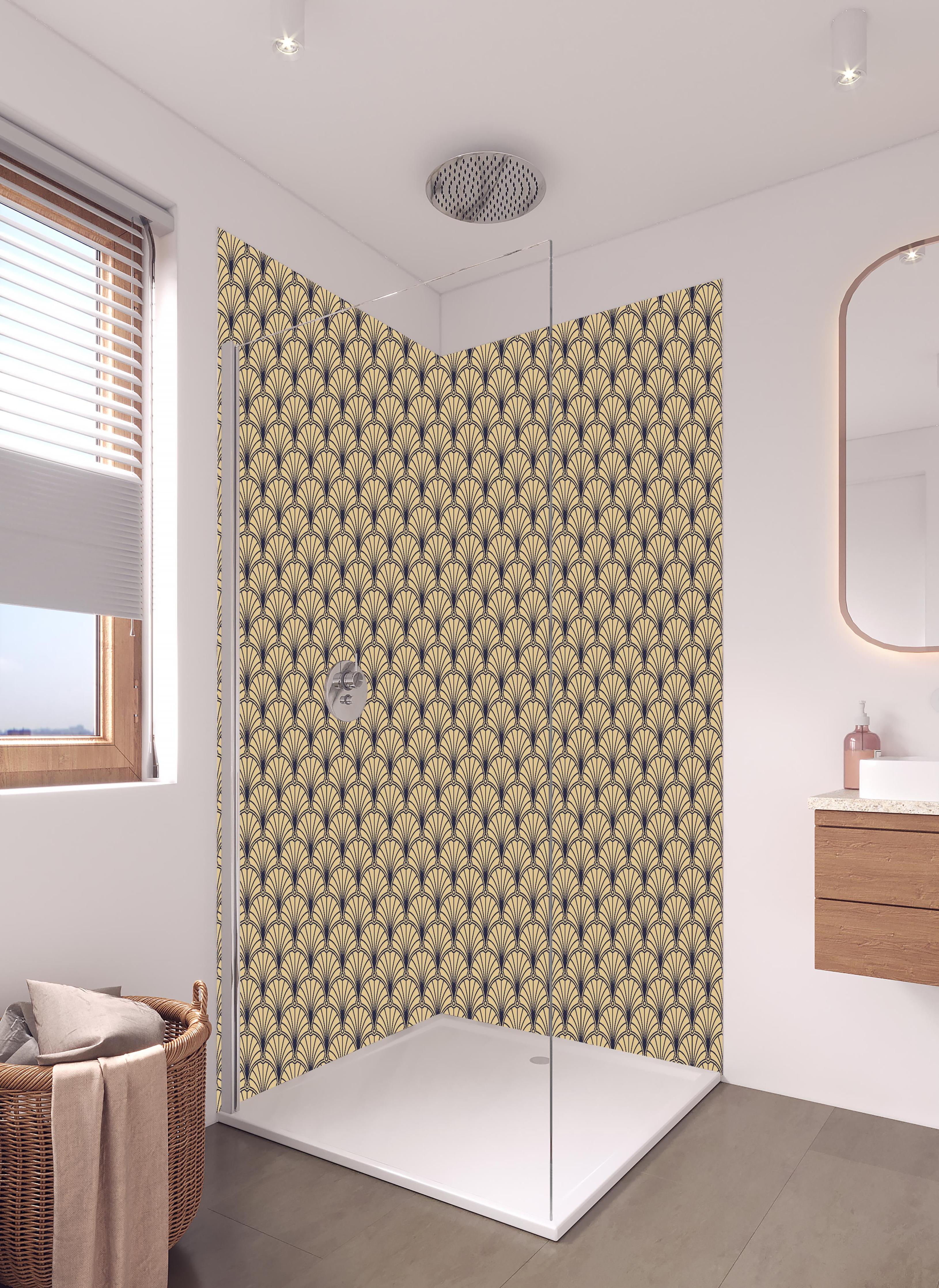Duschrückwand - Elegante beige Musterstruktur Tapete in hellem Badezimmer mit Regenduschkopf - zweiteilige Eck-Duschrückwand