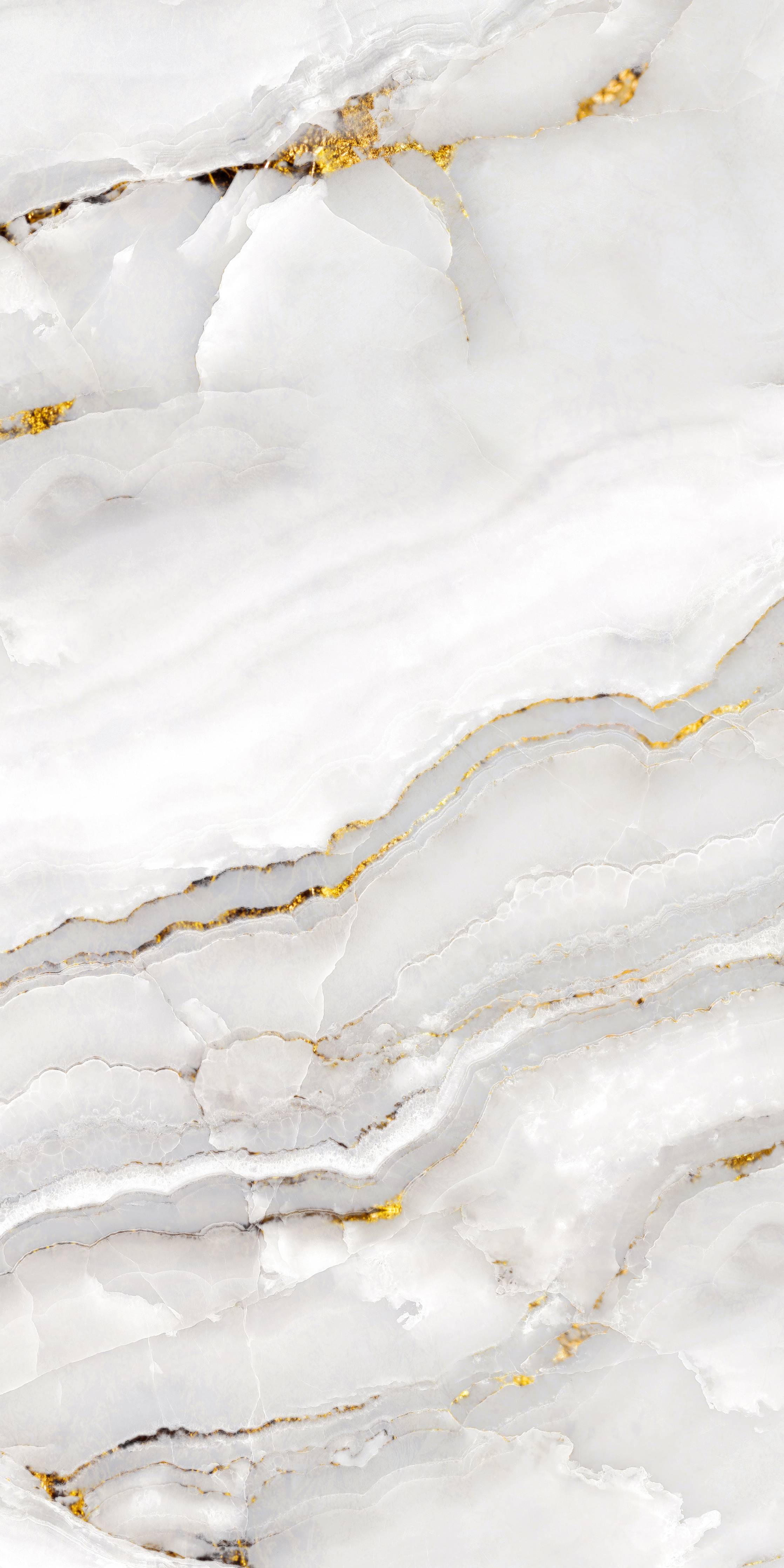 Duschrückwand-Elegante weiße Marmorfläche mit goldenen Akzenten
