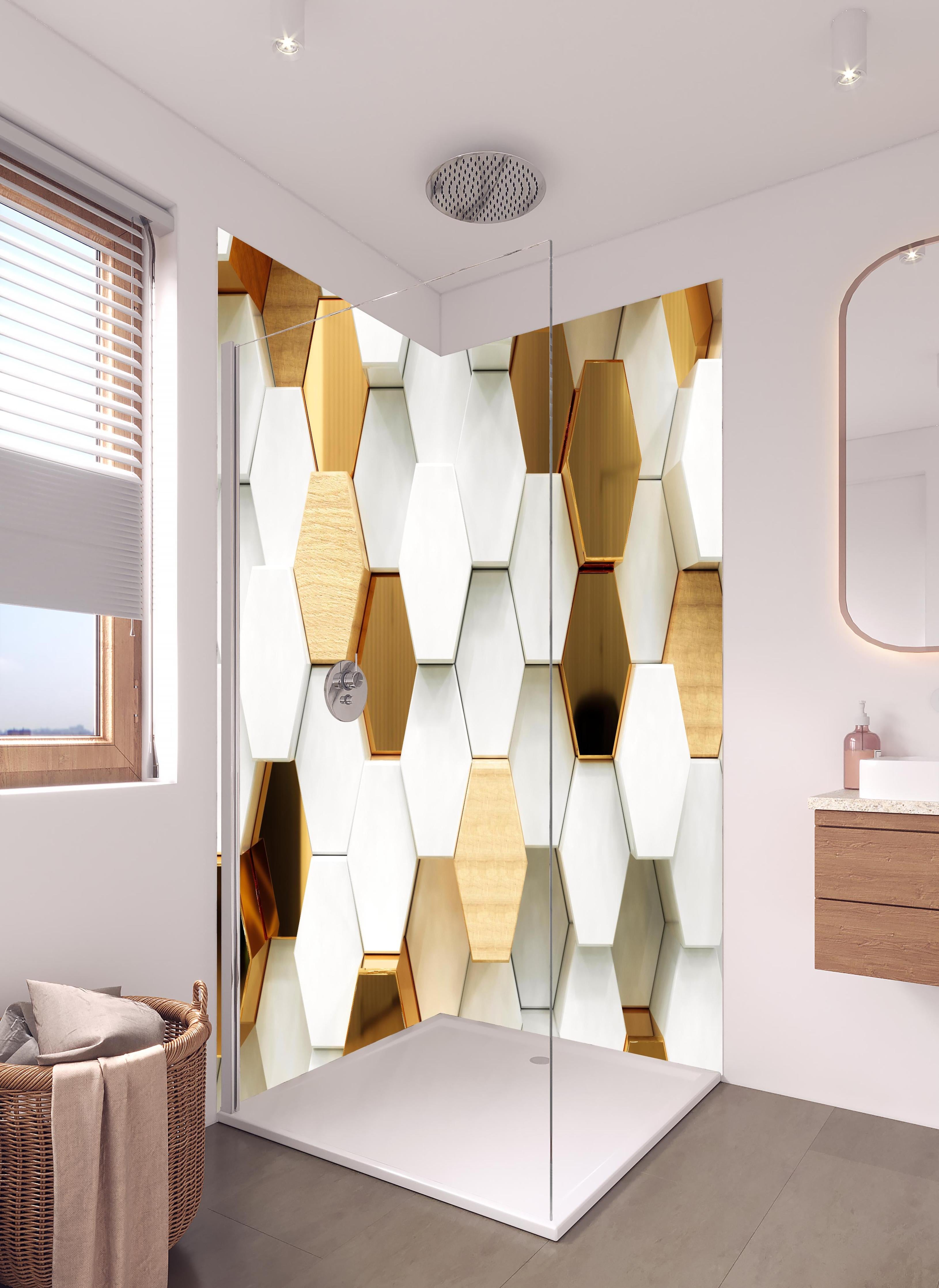 Duschrückwand - Eleganter weißer Hintergrund mit goldenen Hexagonen in hellem Badezimmer mit Regenduschkopf - zweiteilige Eck-Duschrückwand
