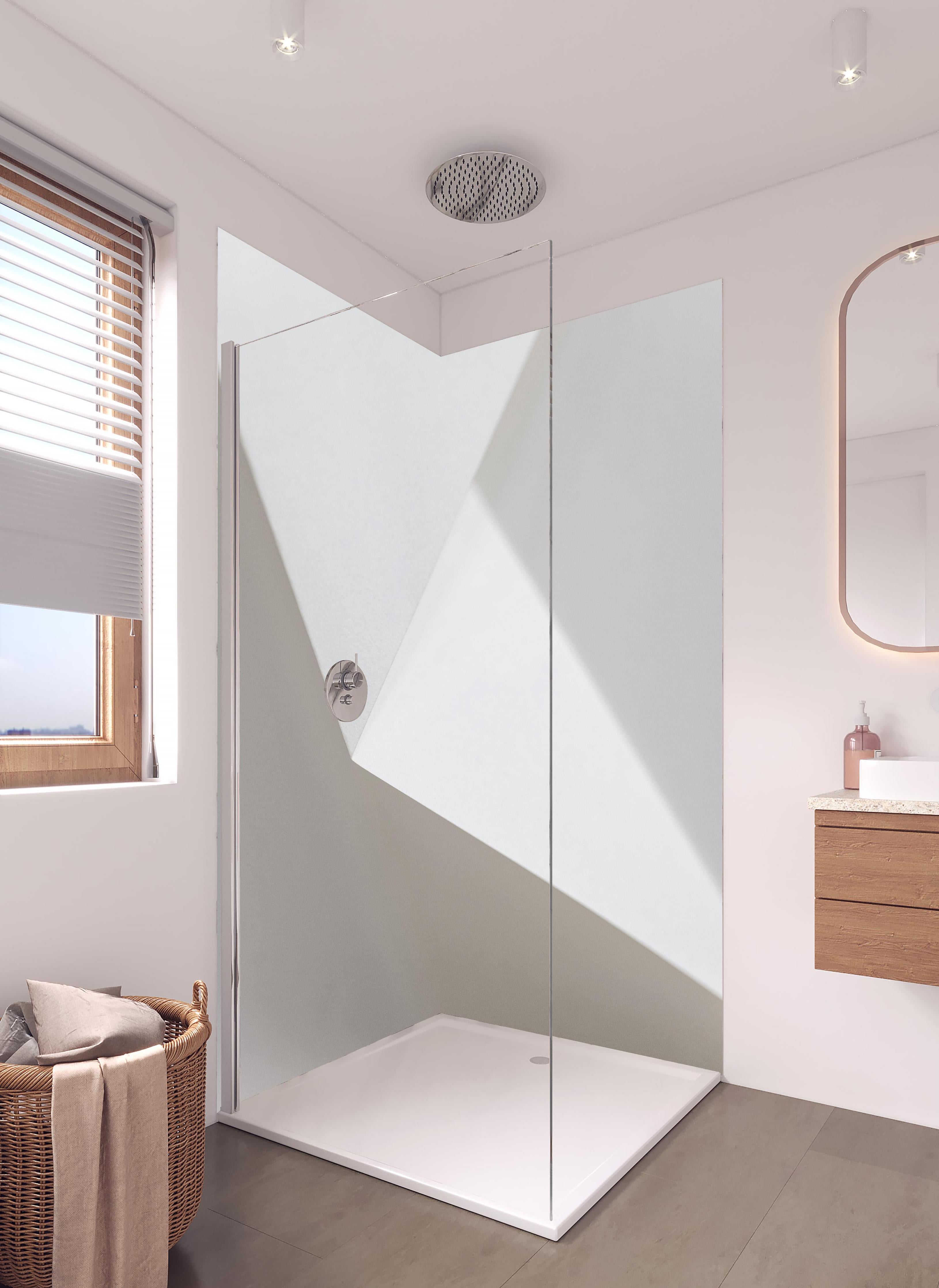 Duschrückwand - Elegantes Design Weiß und Schatten-Textur in hellem Badezimmer mit Regenduschkopf - zweiteilige Eck-Duschrückwand