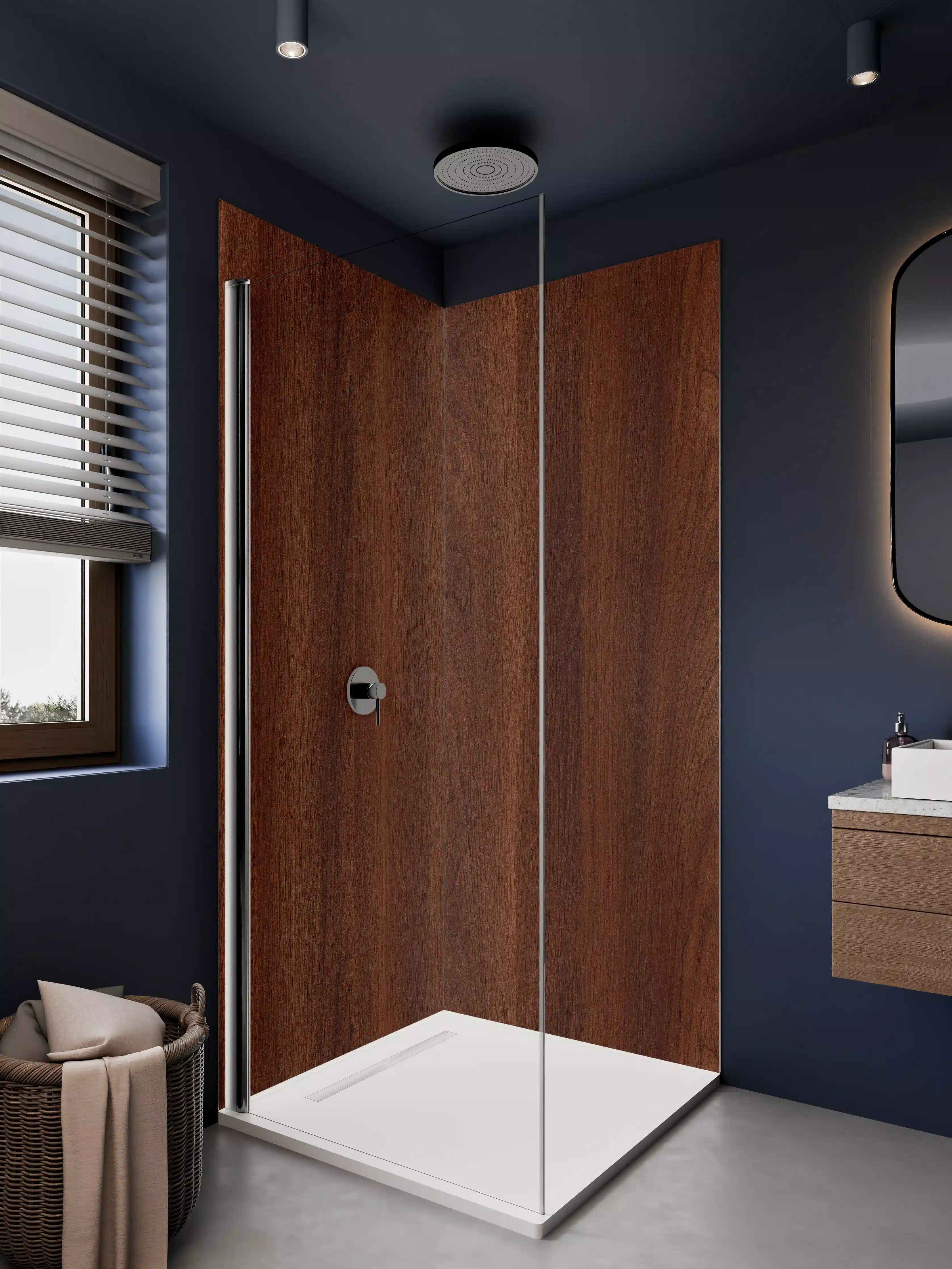 Duschrückwand - Elegantes Holzdesign in Warmbraun
