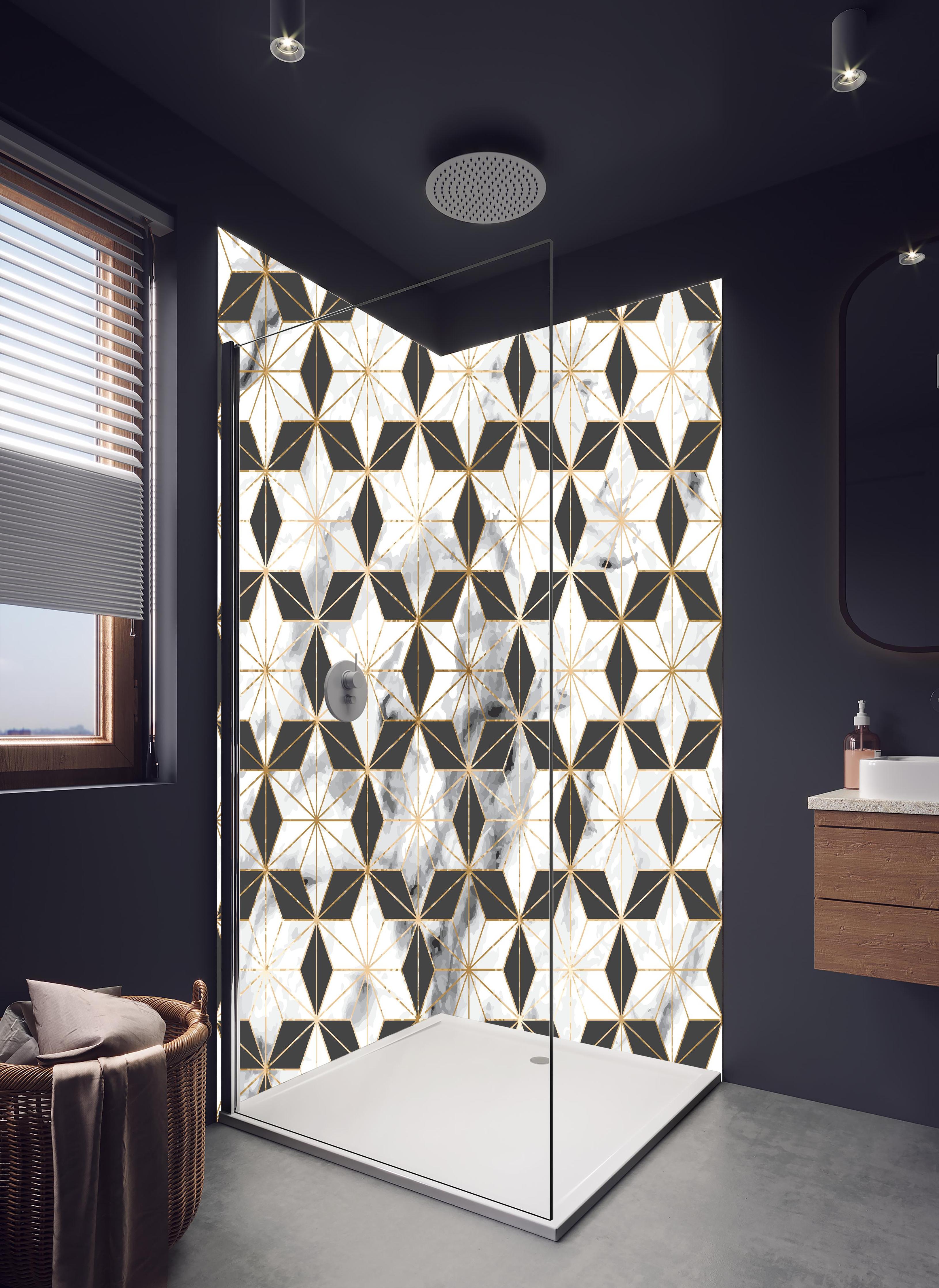 Duschrückwand - Elegantes Weiß-Gold Muster auf Marmor in hellem Badezimmer mit Regenduschkopf - zweiteilige Eck-Duschrückwand