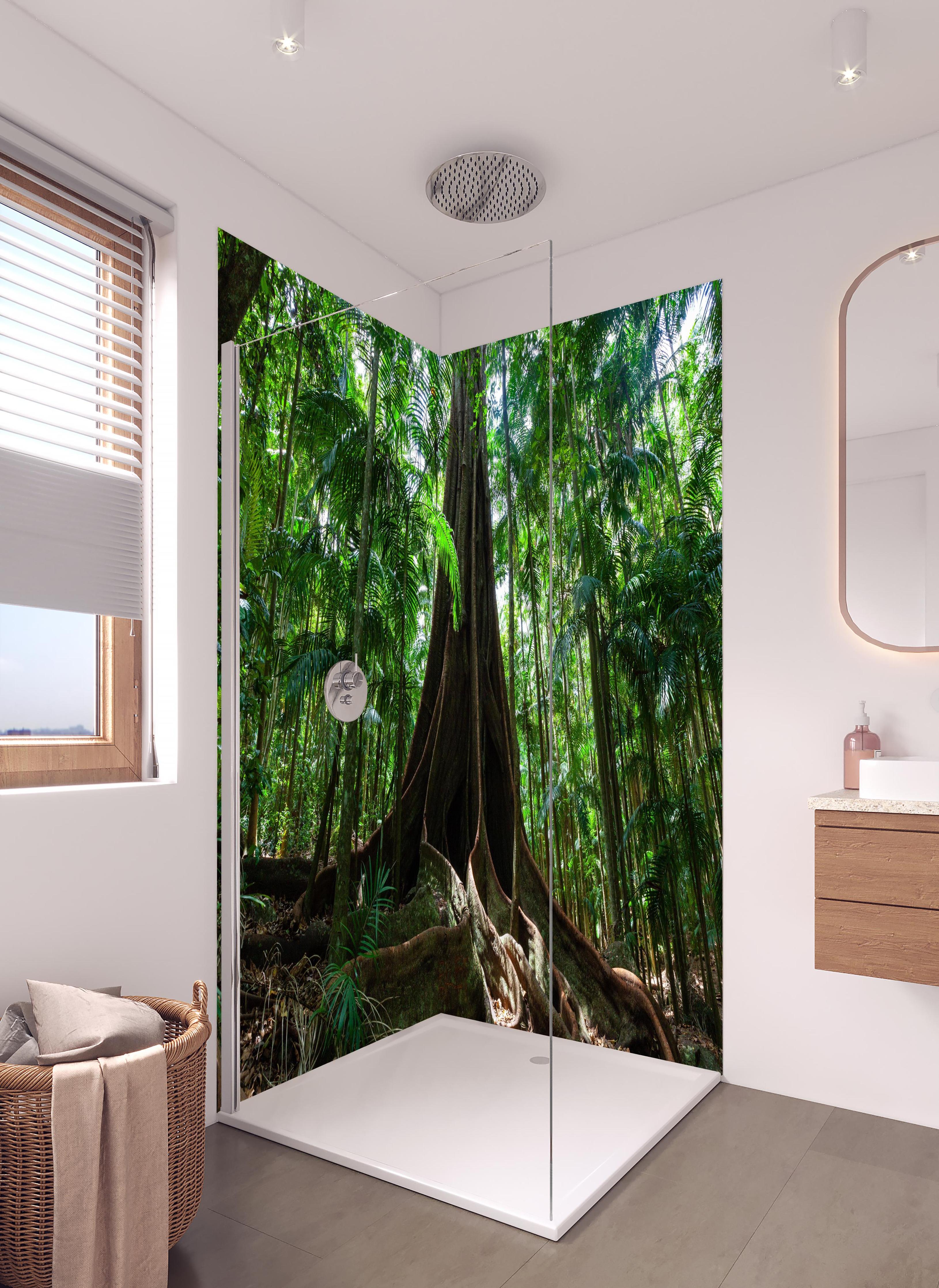 Duschrückwand - Erstaunlicher Riesenfeigenbaum in hellem Badezimmer mit Regenduschkopf - zweiteilige Eck-Duschrückwand
