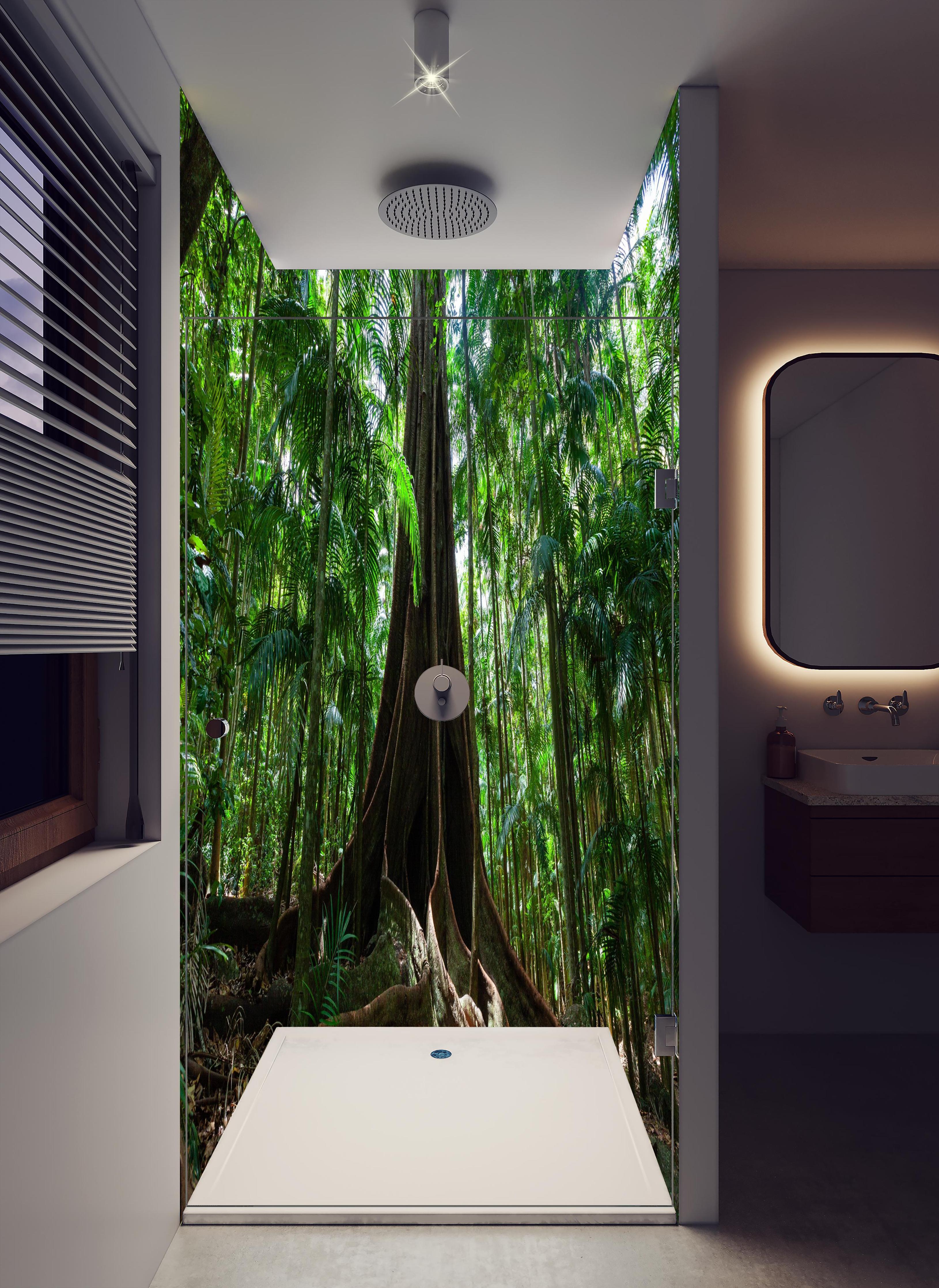 Duschrückwand - Erstaunlicher Riesenfeigenbaum in hellem Badezimmer mit Regenduschkopf - zweiteilige Eck-Duschrückwand