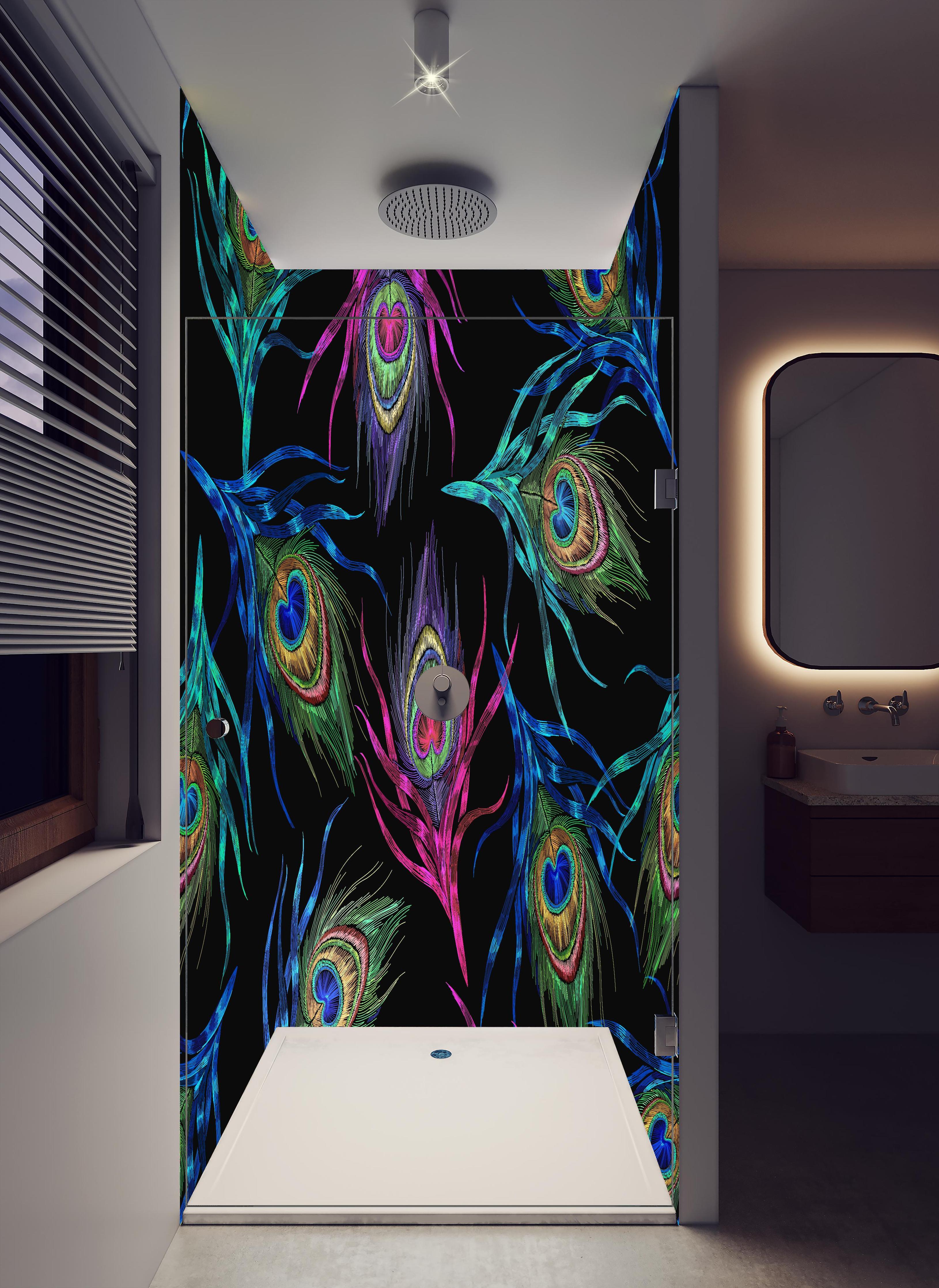 Duschrückwand - Exotische Pfauenfedern Nahtlos Pattern in hellem Badezimmer mit Regenduschkopf - zweiteilige Eck-Duschrückwand