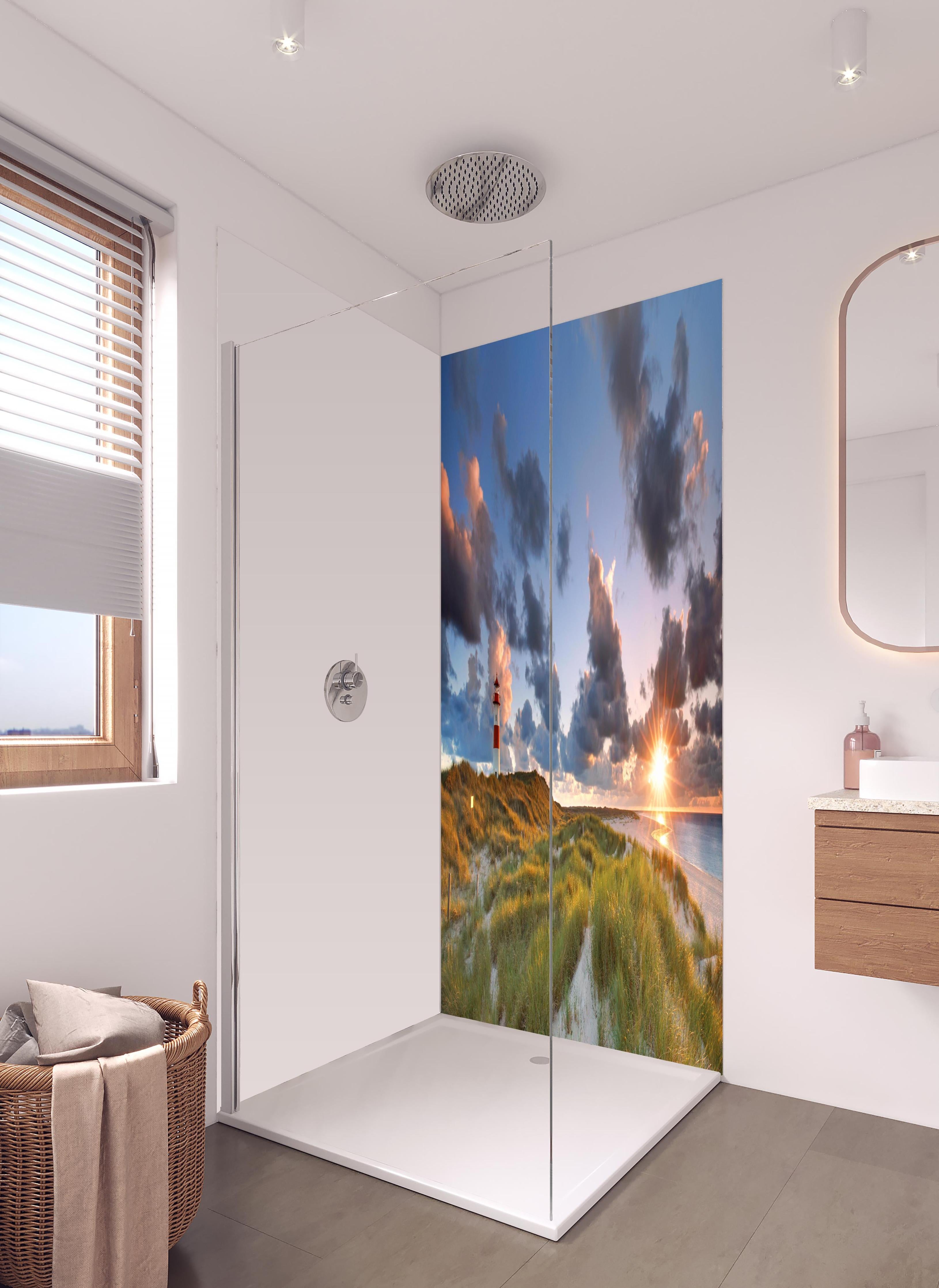 Duschrückwand - Familienküche mit Holztisch in hellem Badezimmer mit Regenduschkopf - zweiteilige Eck-Duschrückwand