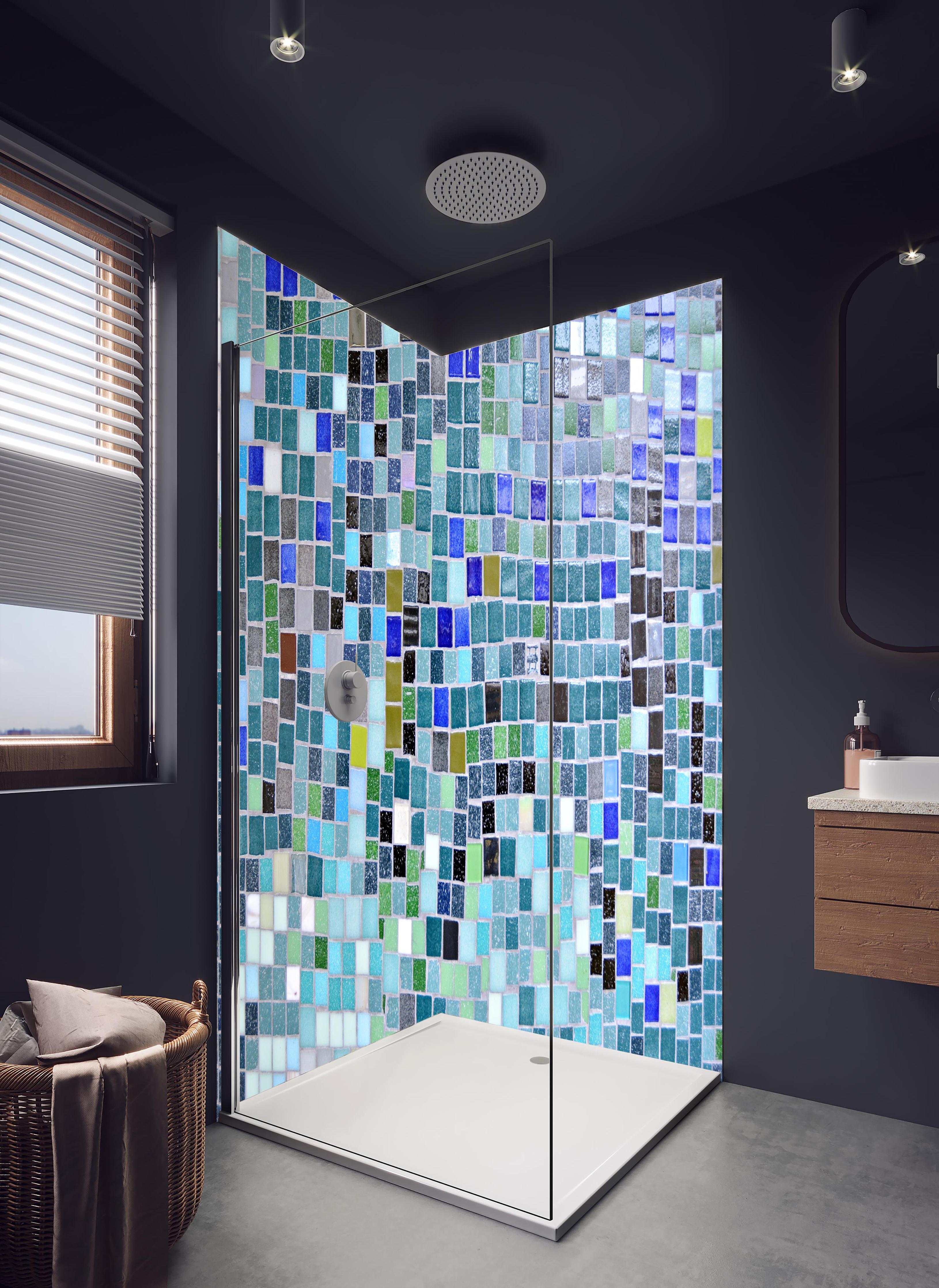 Duschrückwand - Farbenfrohes Mosaikfliesen Wanddesign in hellem Badezimmer mit Regenduschkopf - zweiteilige Eck-Duschrückwand