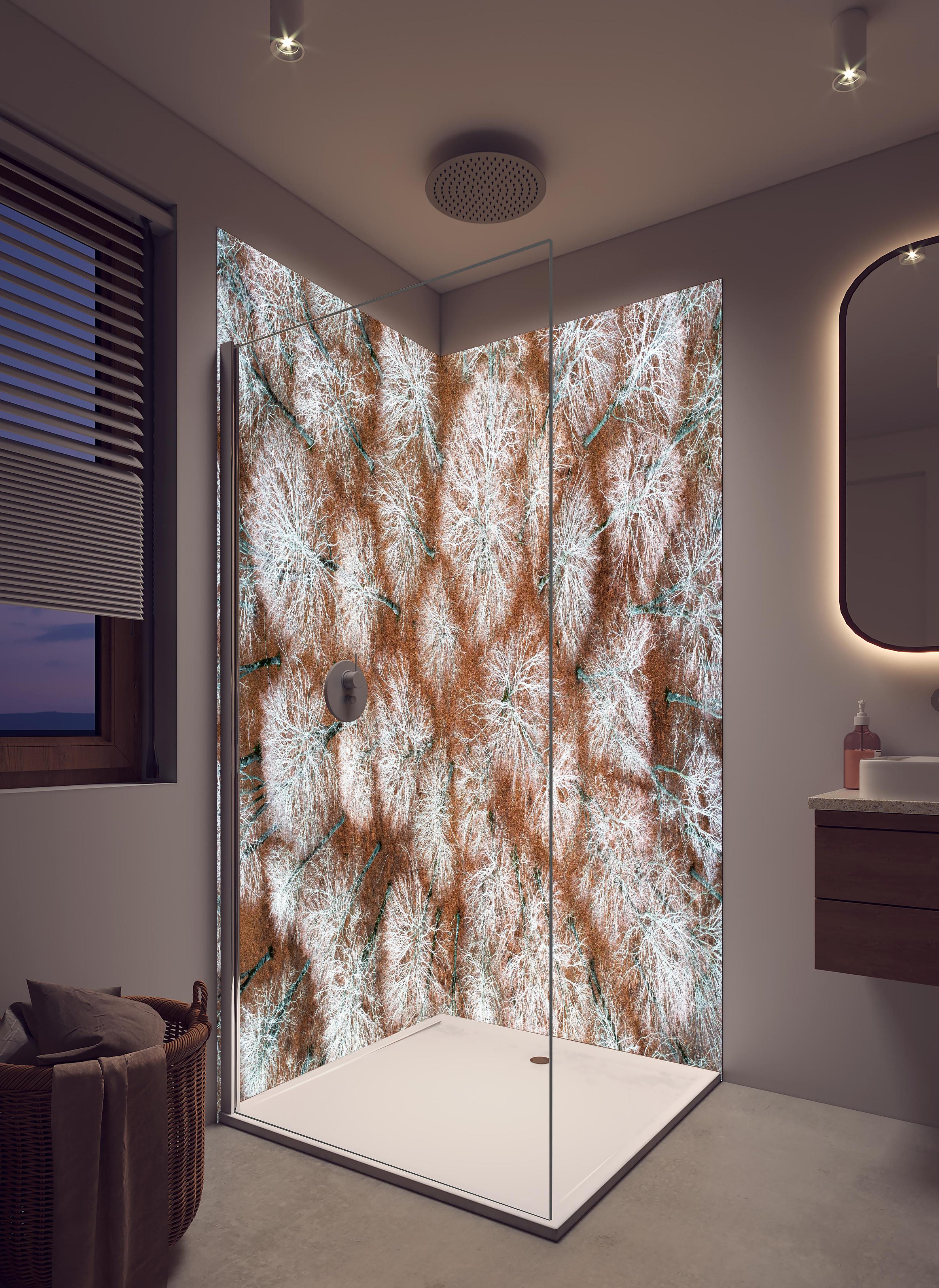 Duschrückwand - Farbenfrohes Sonnenaufgangs-Musterbild in hellem Badezimmer mit Regenduschkopf - zweiteilige Eck-Duschrückwand
