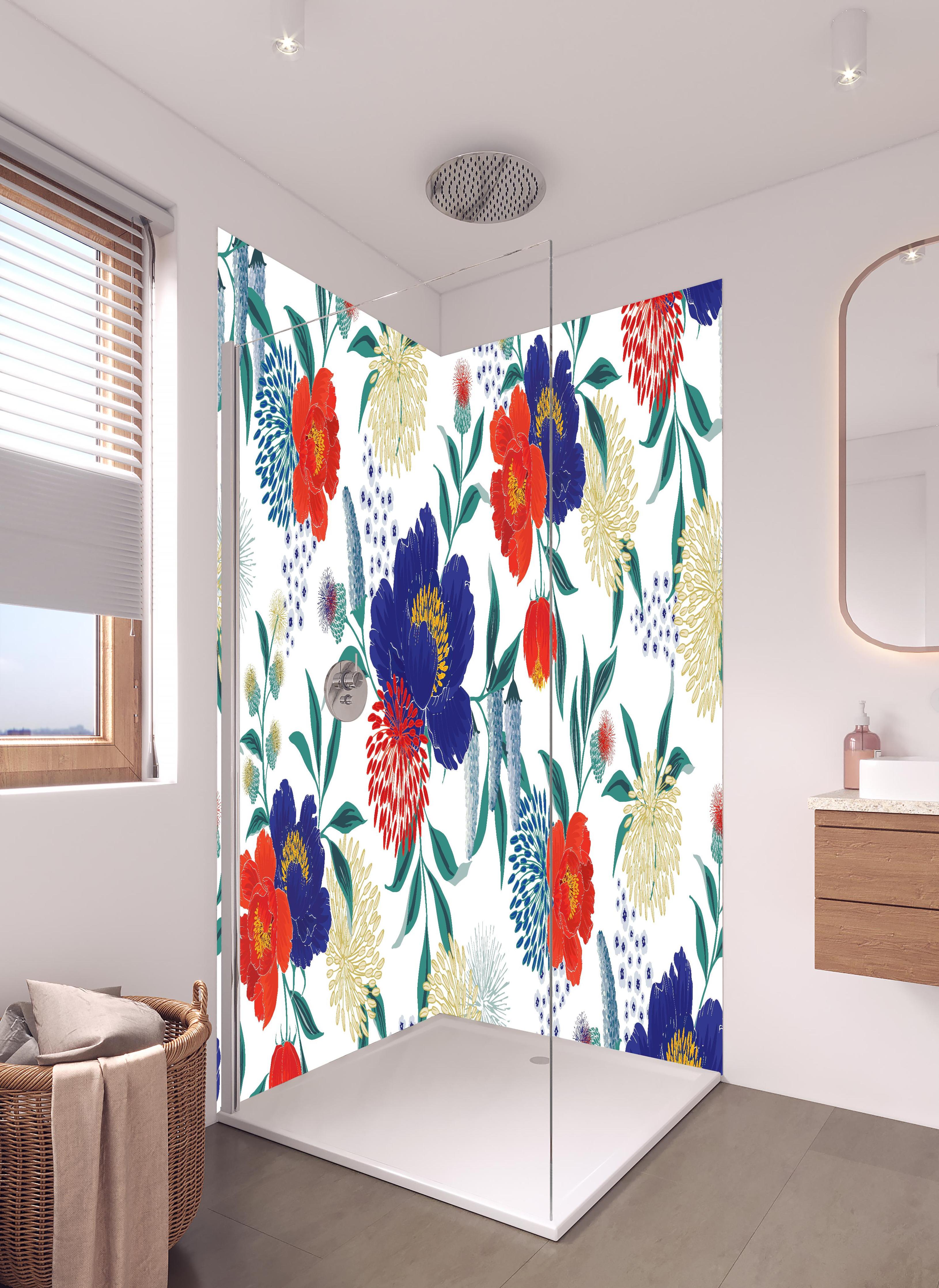 Duschrückwand - Florale Tapete mit buntem Blumen Design in hellem Badezimmer mit Regenduschkopf - zweiteilige Eck-Duschrückwand
