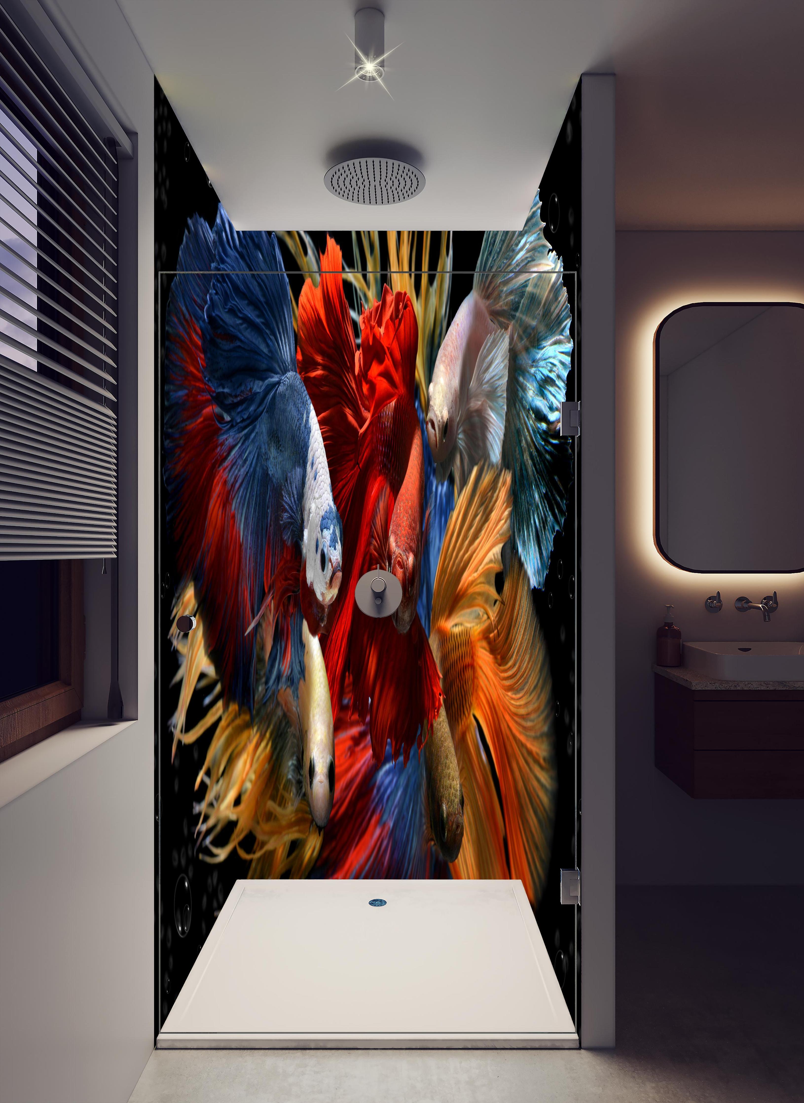 Duschrückwand - Gemischte bunte Fantasie betta in hellem Badezimmer mit Regenduschkopf - zweiteilige Eck-Duschrückwand