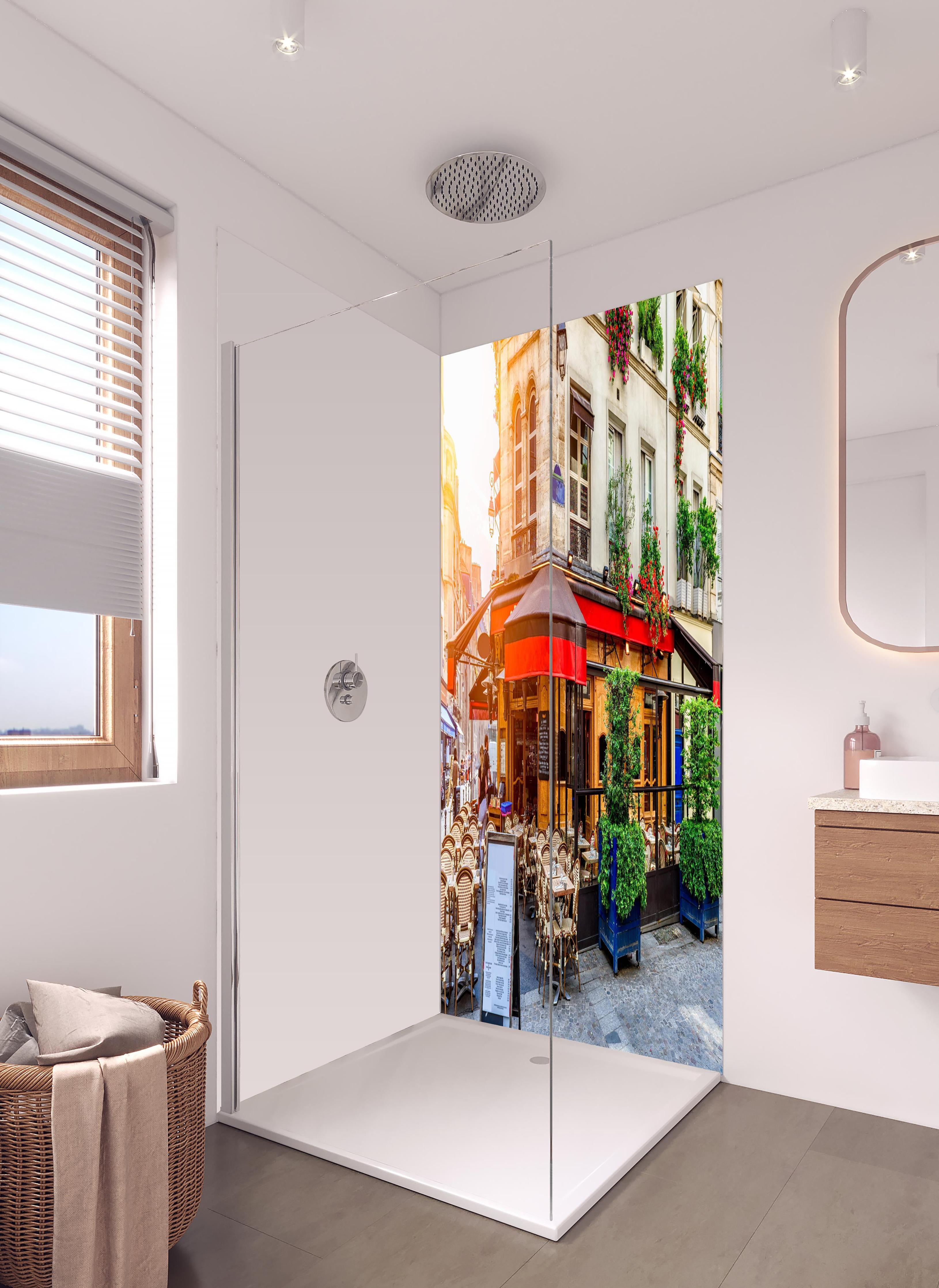 Duschrückwand - Gemütliche Straße mit Tischen eines Cafés in Paris in hellem Badezimmer mit Regenduschkopf - zweiteilige Eck-Duschrückwand