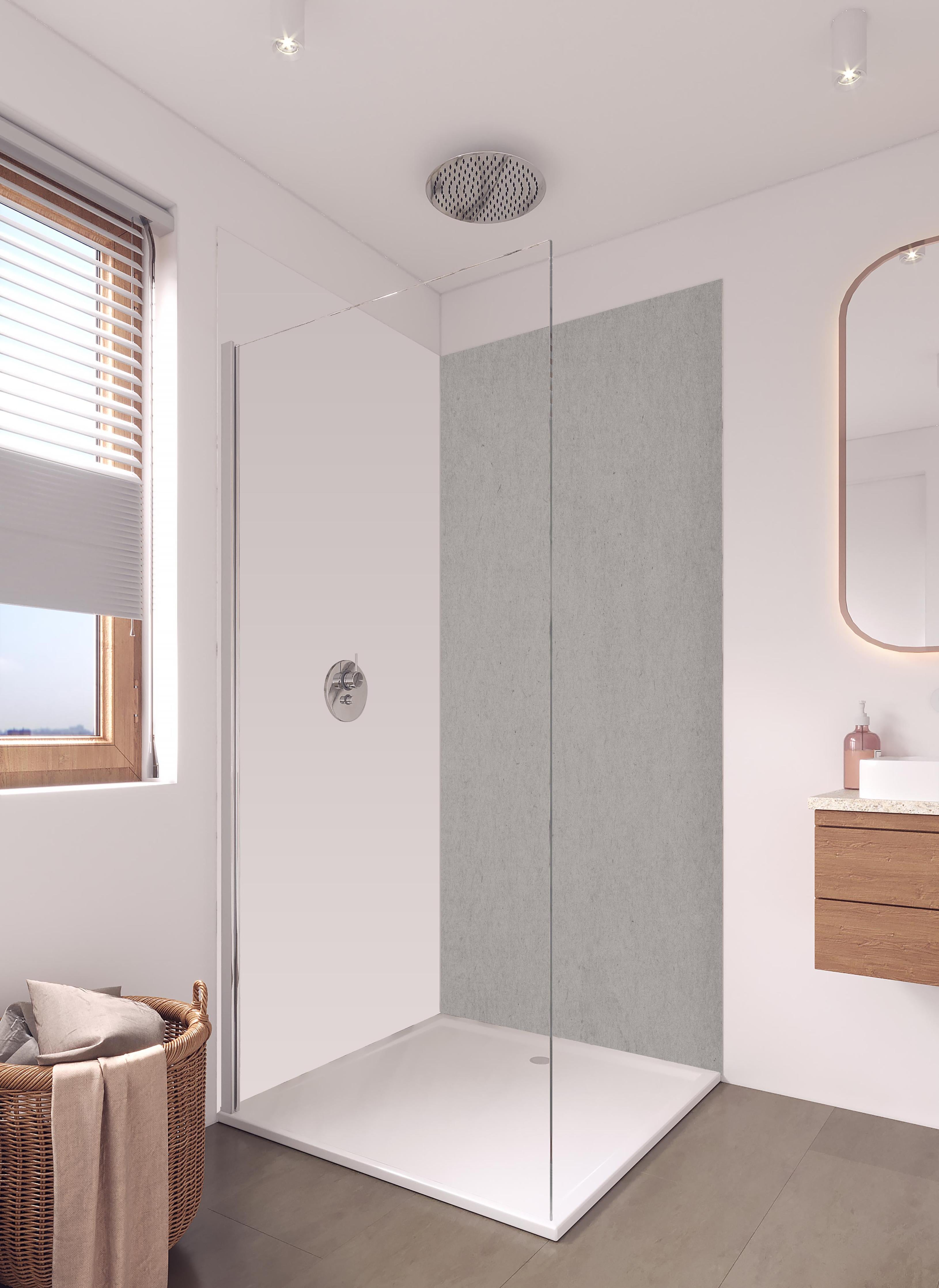 Duschrückwand - Gräuliches Papier in hellem Badezimmer mit Regenduschkopf - zweiteilige Eck-Duschrückwand