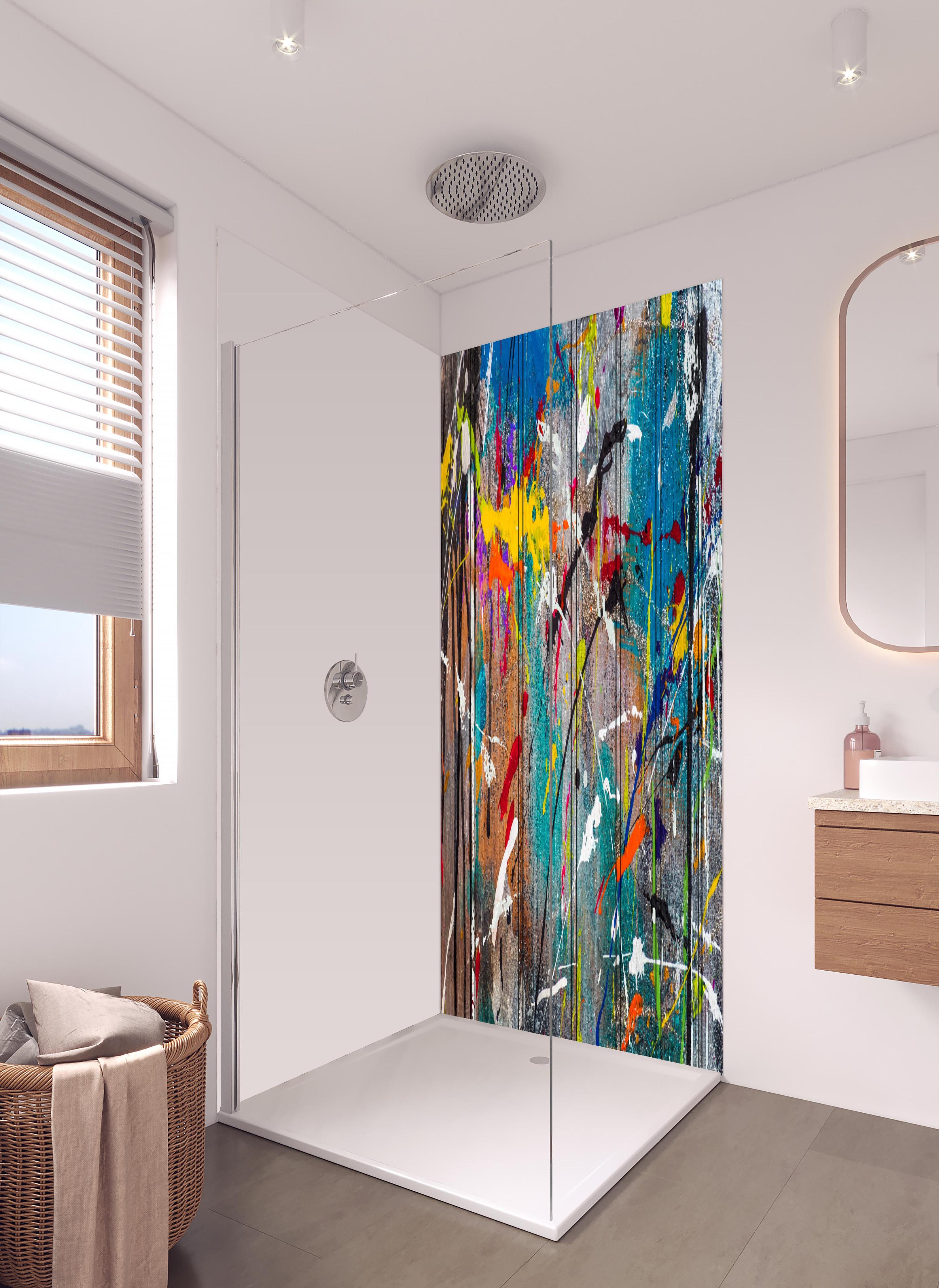 Duschrückwand - Graffiti auf Holz in hellem Badezimmer mit Regenduschkopf - zweiteilige Eck-Duschrückwand