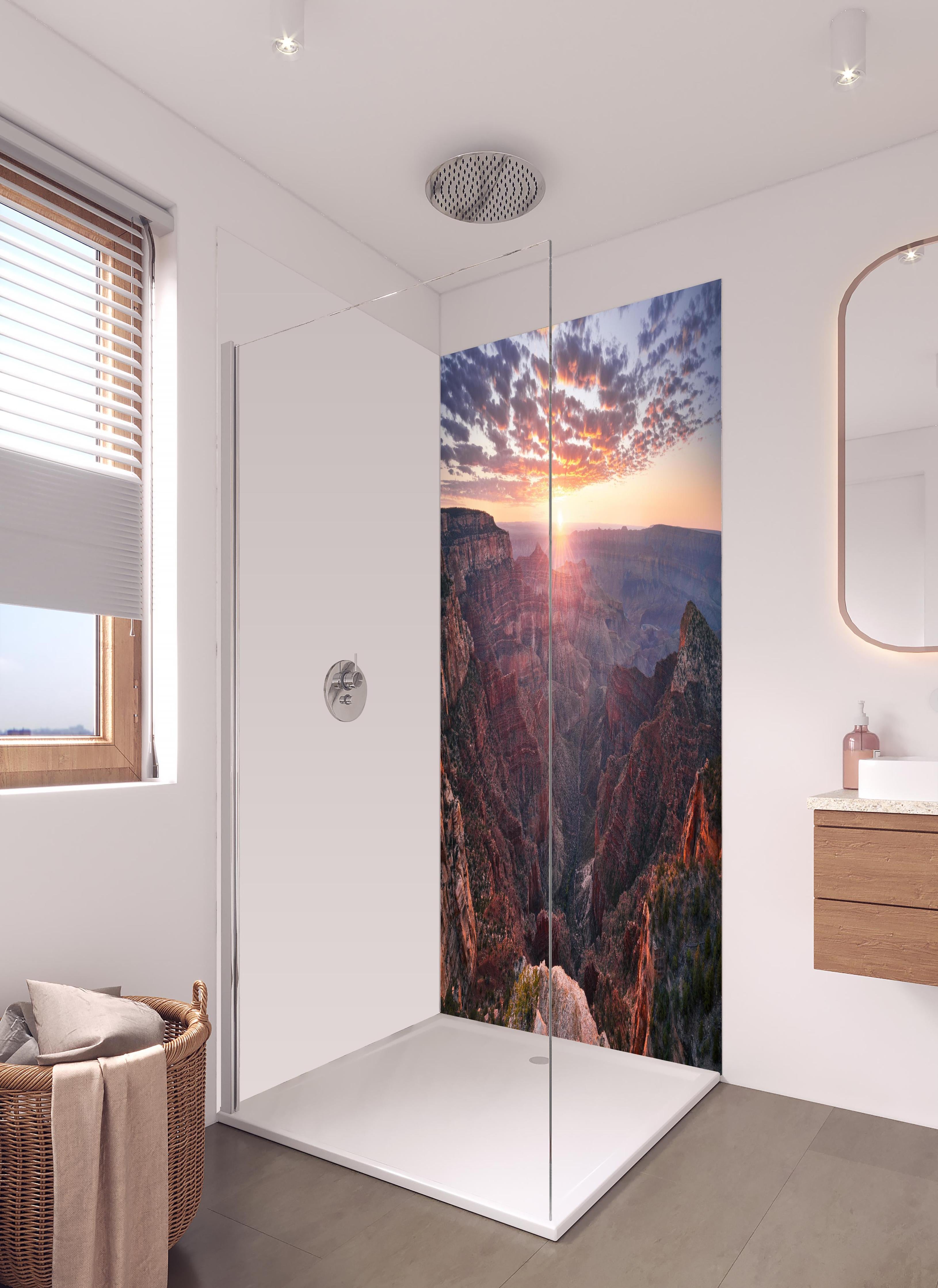 Duschrückwand - Grand Canyon Sonnenuntergang Panorama in hellem Badezimmer mit Regenduschkopf - zweiteilige Eck-Duschrückwand