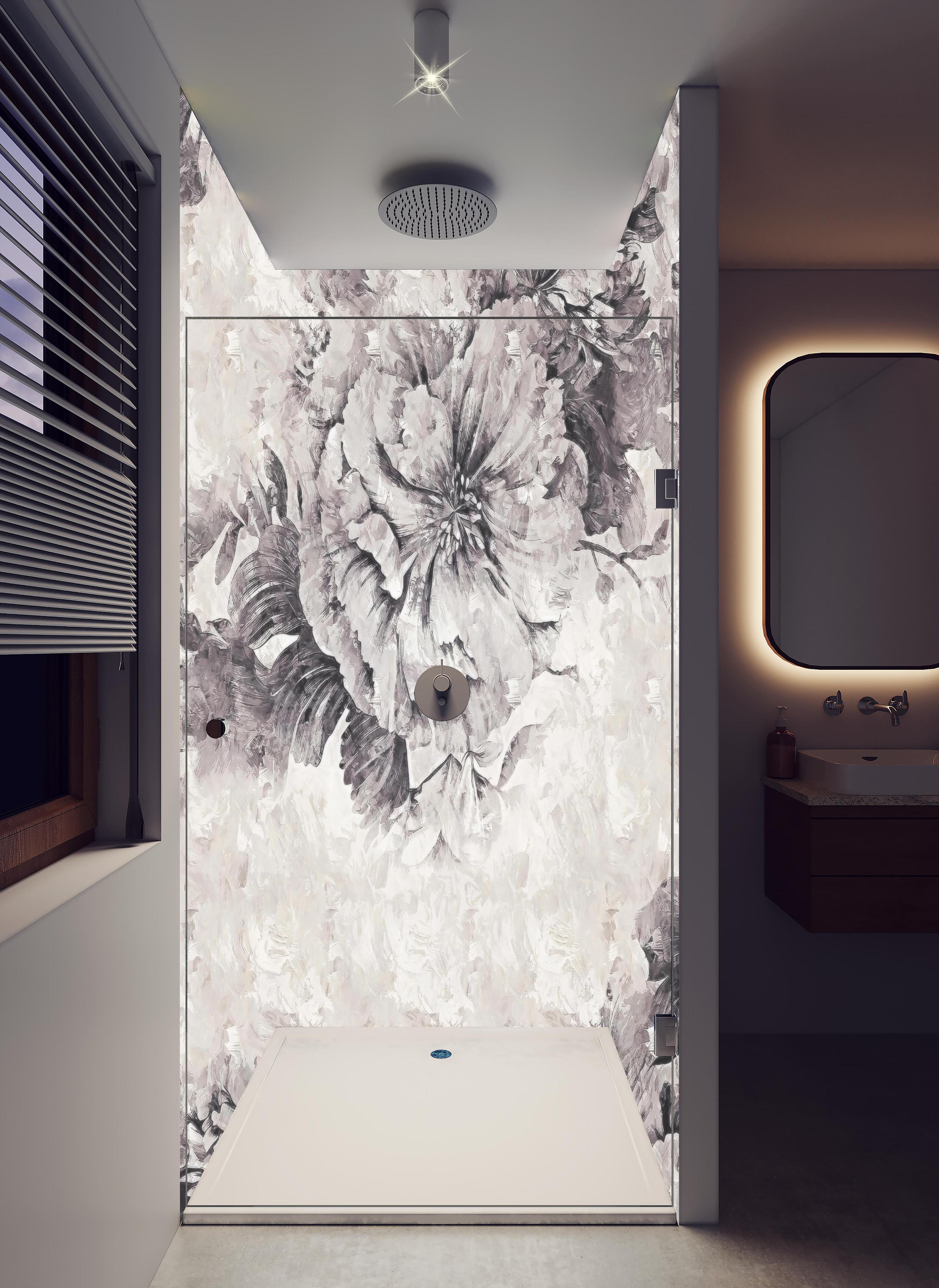 Duschrückwand - Grau-weißes florales Design Poster 50x70 in hellem Badezimmer mit Regenduschkopf - zweiteilige Eck-Duschrückwand