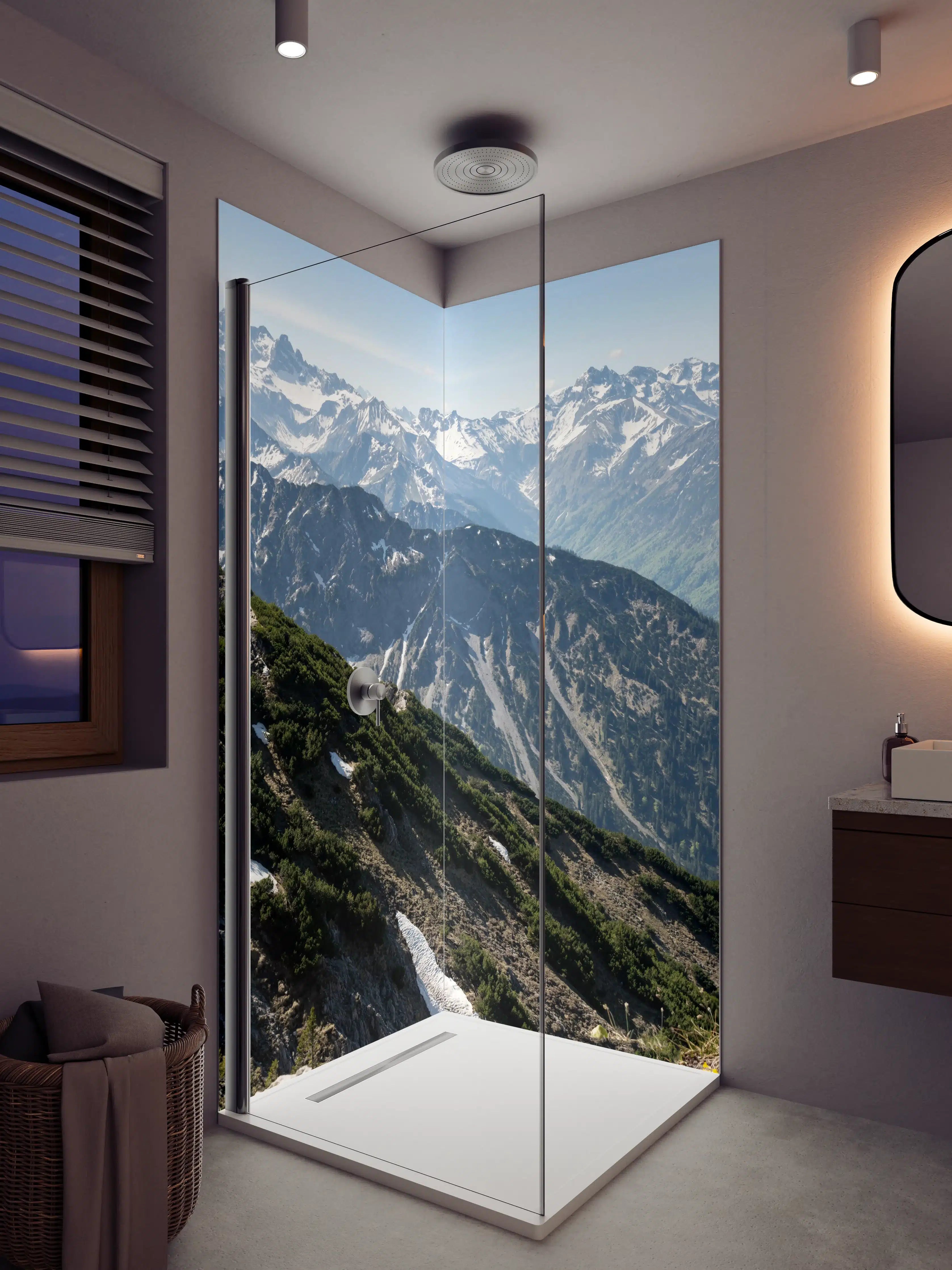 Duschrückwand - Graue Schneegipfel im Morgenlicht