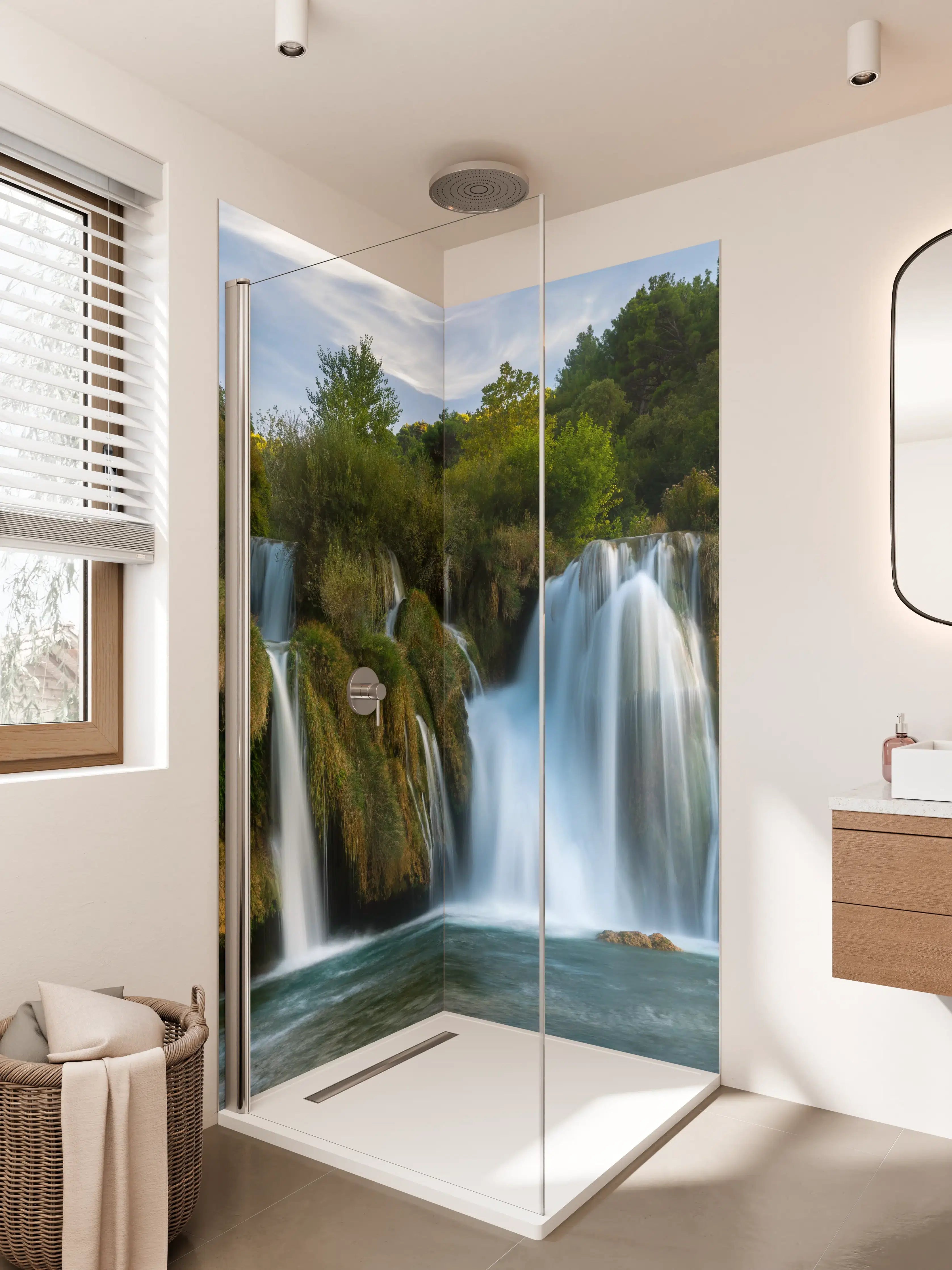 Duschrückwand - Grauweißer Wasserfallzauber