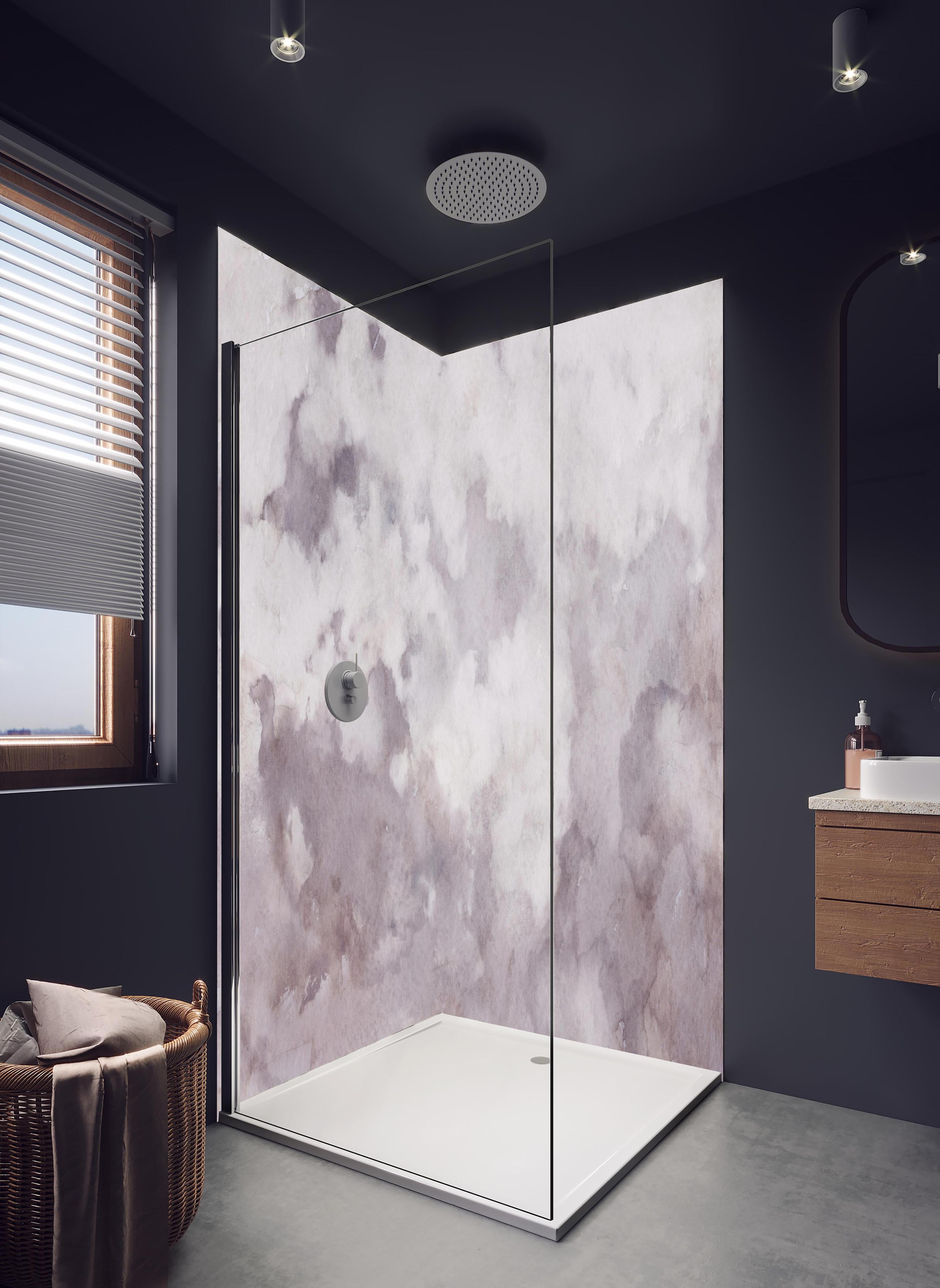 Duschrückwand - Grunges Design - Aquarellmalerei in hellem Badezimmer mit Regenduschkopf - zweiteilige Eck-Duschrückwand