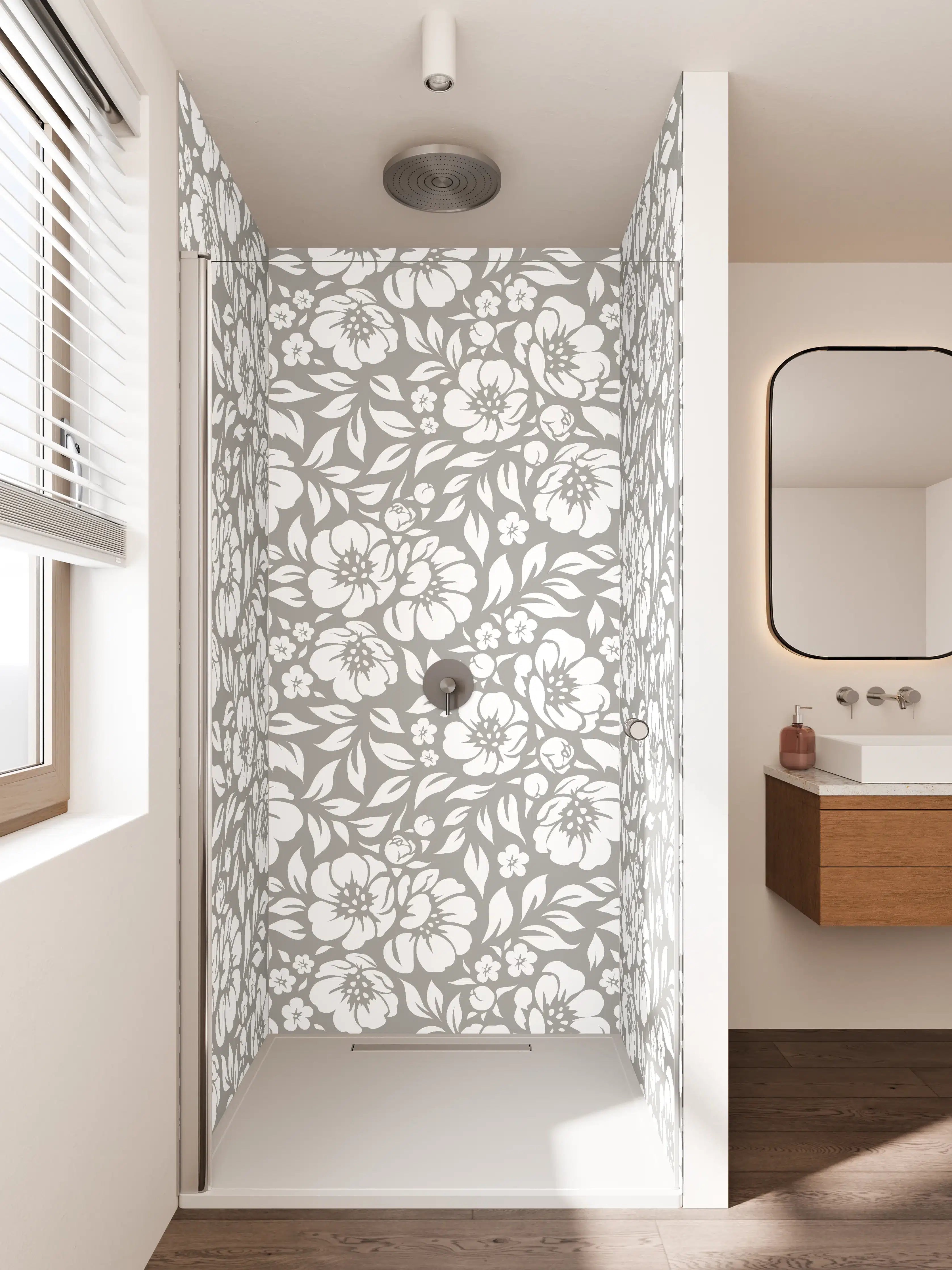 Duschrückwand - Helle Blumenmuster in Grau und Weiß