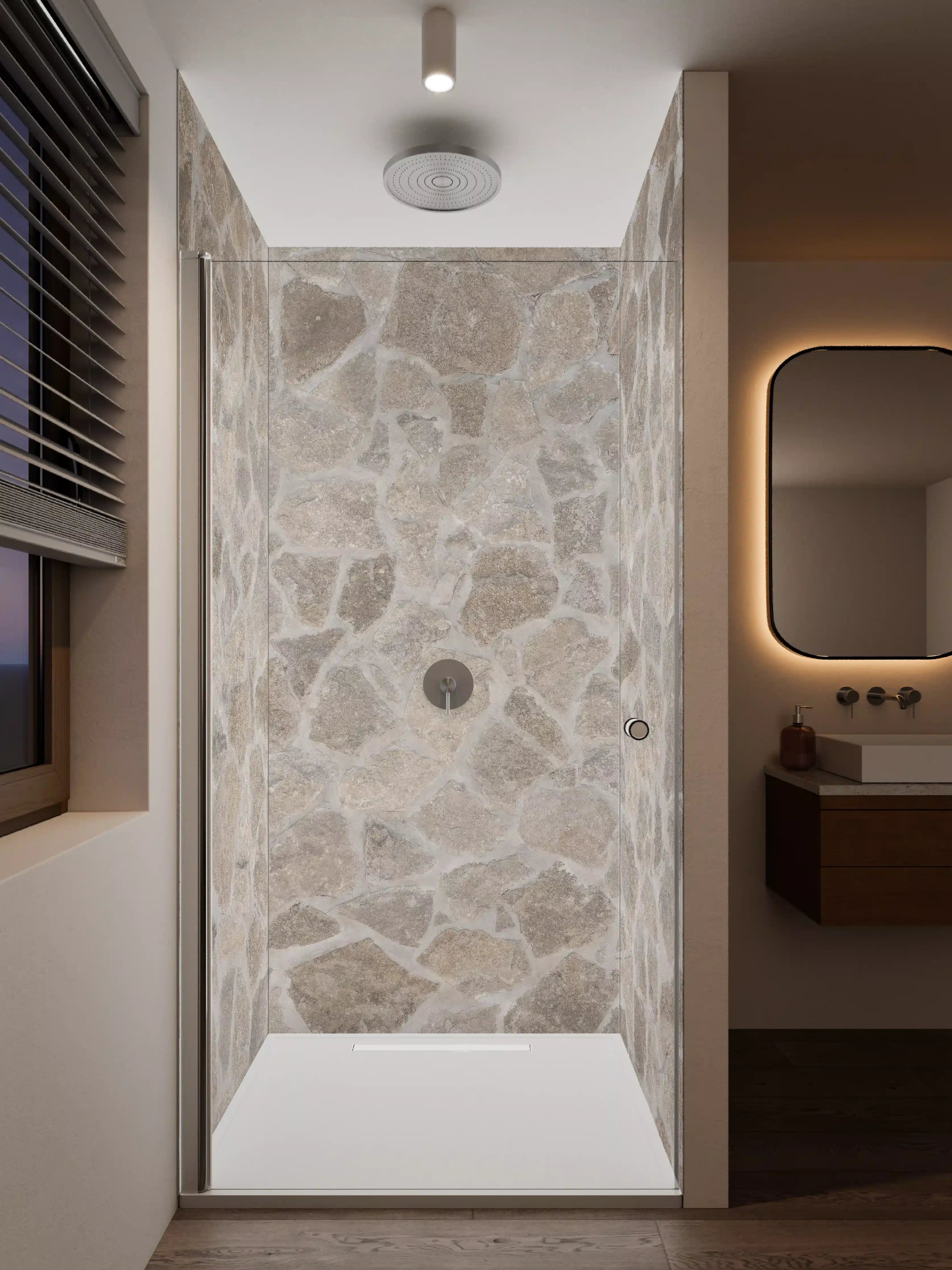 Duschrückwand - Helle Marmor-Optik mit warmen Beigetönen