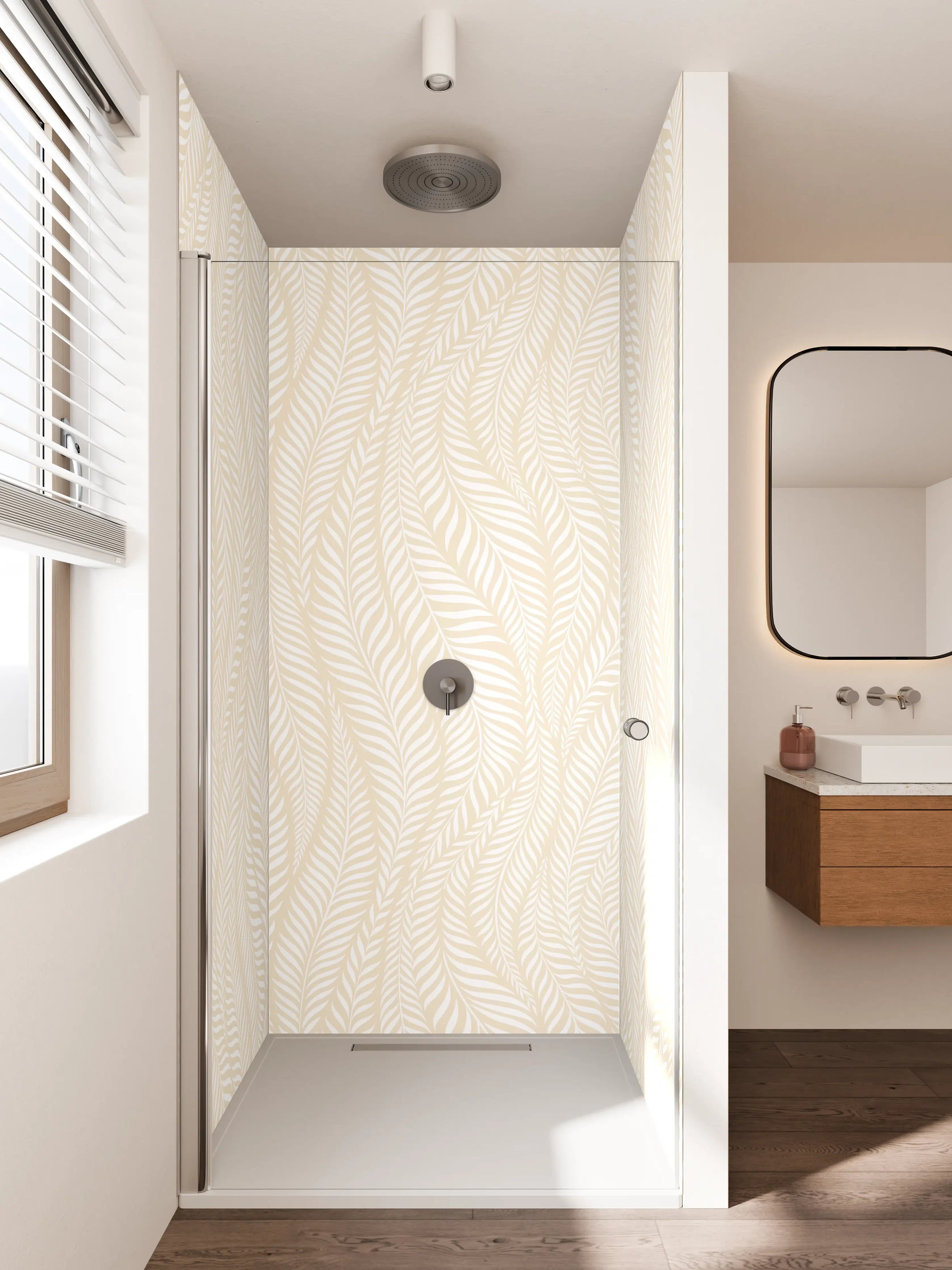 Duschrückwand - Helle beige Tapete mit feinem Pflanzenmuster