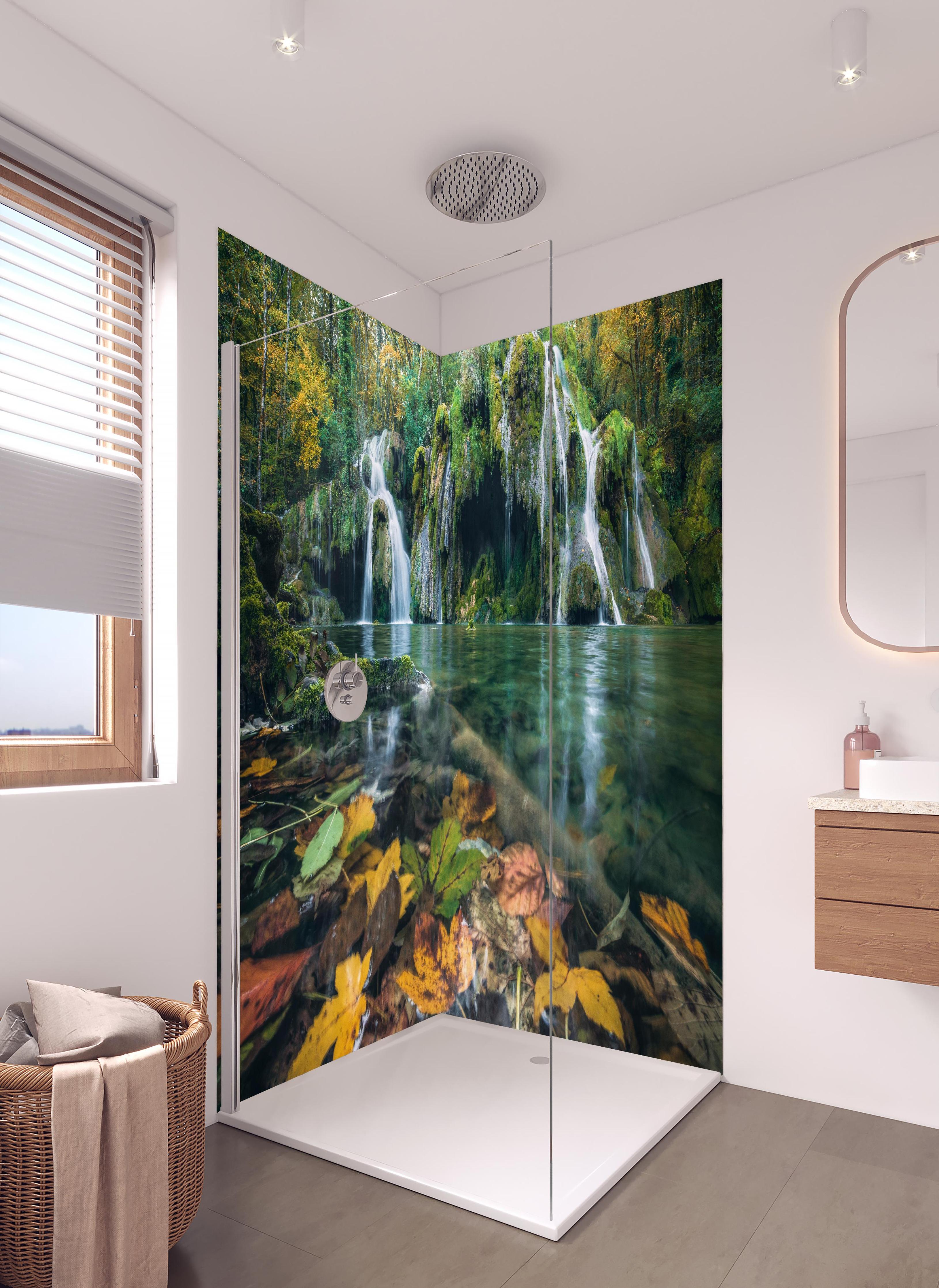Duschrückwand - Herbstblätter im See in hellem Badezimmer mit Regenduschkopf - zweiteilige Eck-Duschrückwand