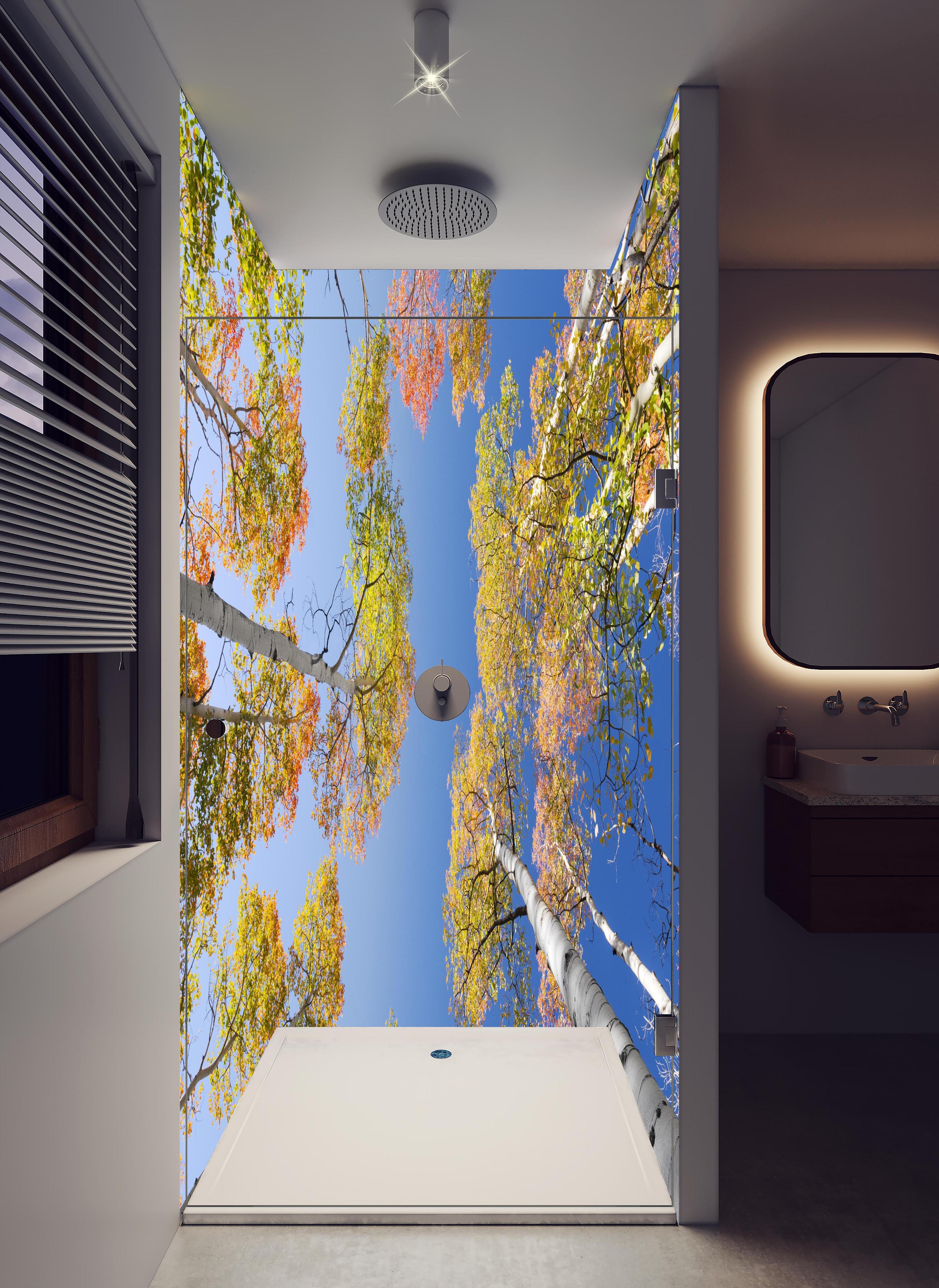 Duschrückwand - Herbstliche Birken in hellem Badezimmer mit Regenduschkopf - zweiteilige Eck-Duschrückwand