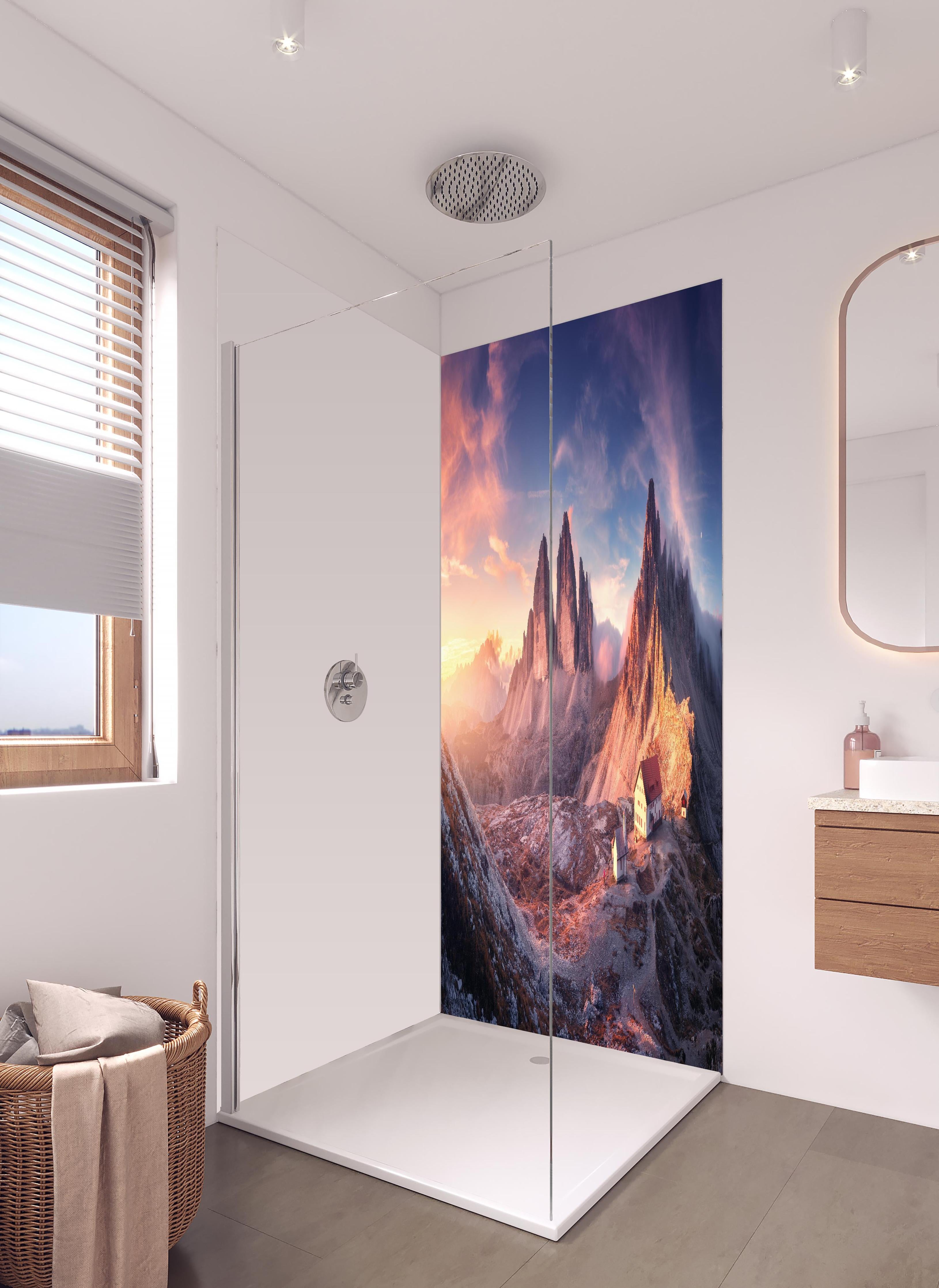 Duschrückwand - Herbstlicher Blick auf ein Bergtal in hellem Badezimmer mit Regenduschkopf - zweiteilige Eck-Duschrückwand