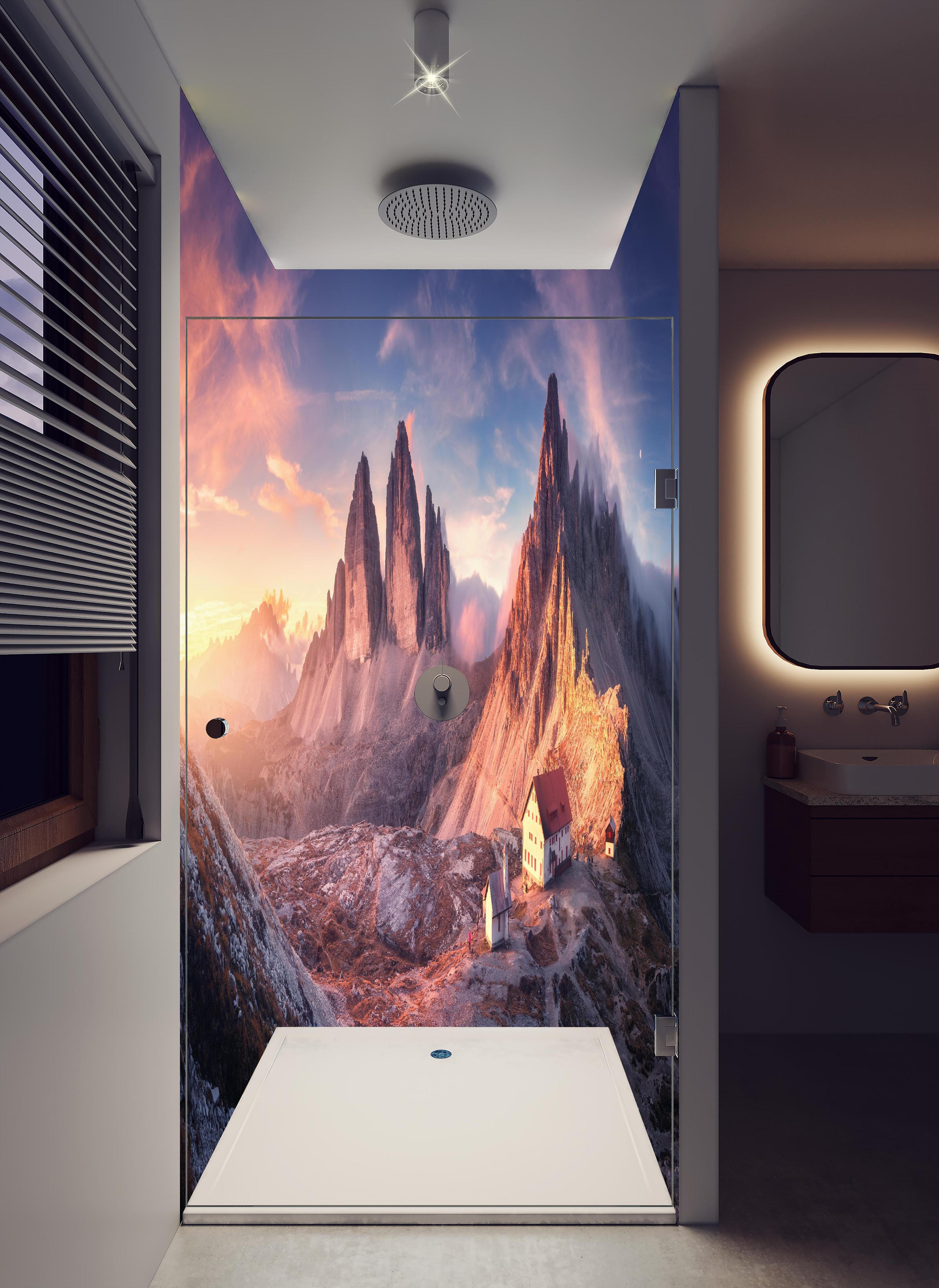 Duschrückwand - Herbstlicher Blick auf ein Bergtal in hellem Badezimmer mit Regenduschkopf - zweiteilige Eck-Duschrückwand