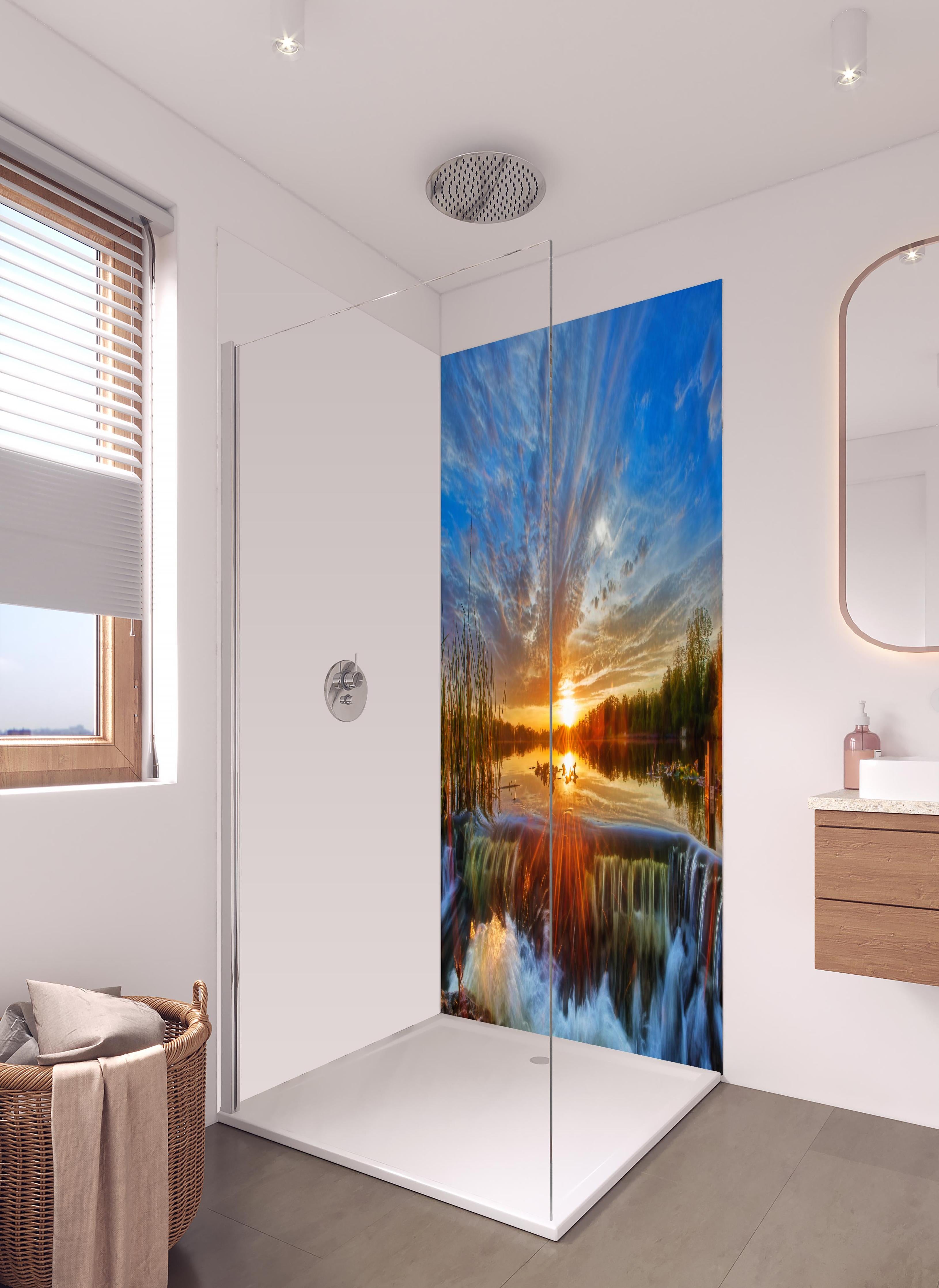 Duschrückwand - Herbstlicher Sonnenuntergang in hellem Badezimmer mit Regenduschkopf - zweiteilige Eck-Duschrückwand