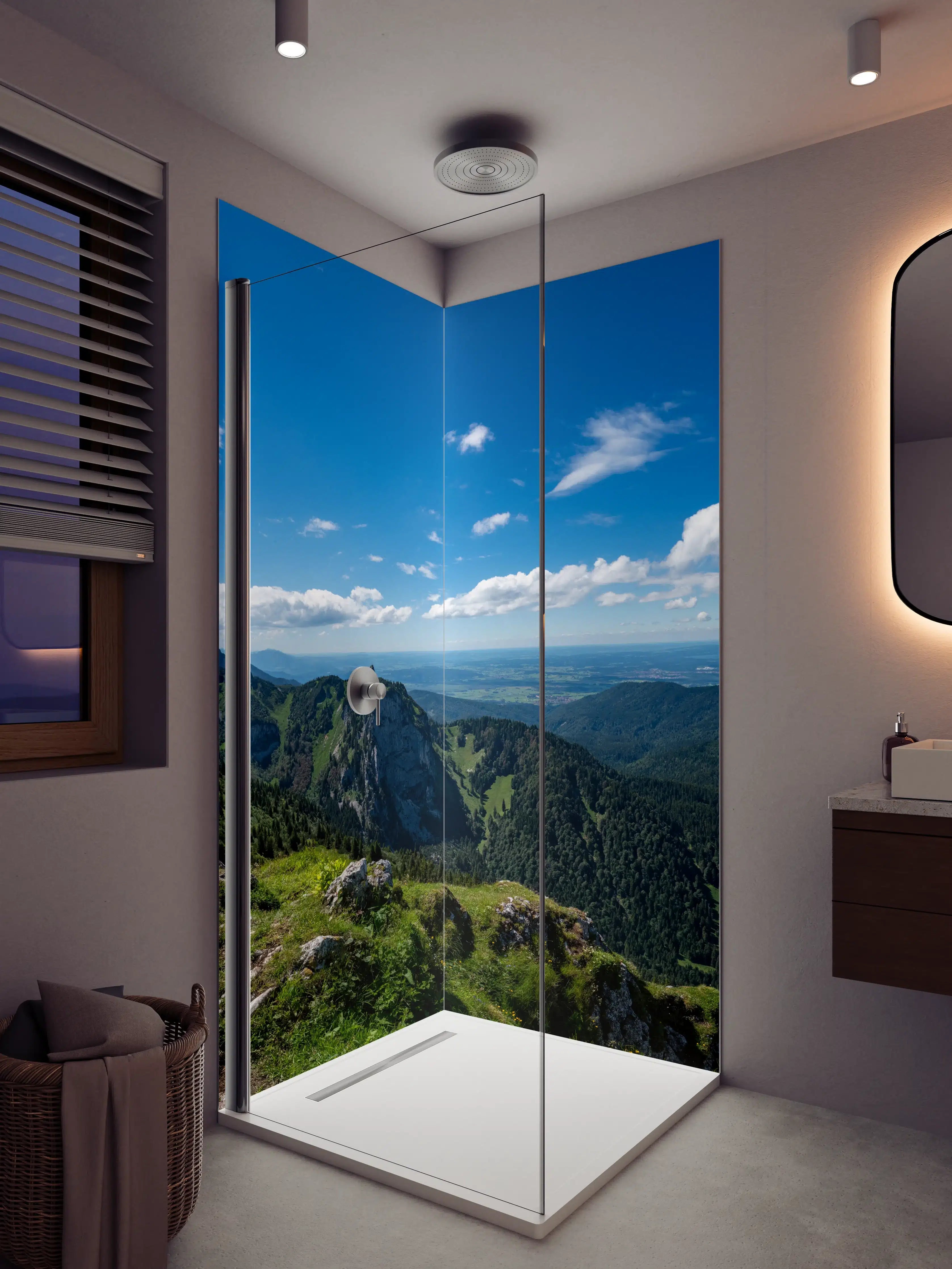 Duschrückwand - Herrliche Berglandschaft mit grünen Hügeln