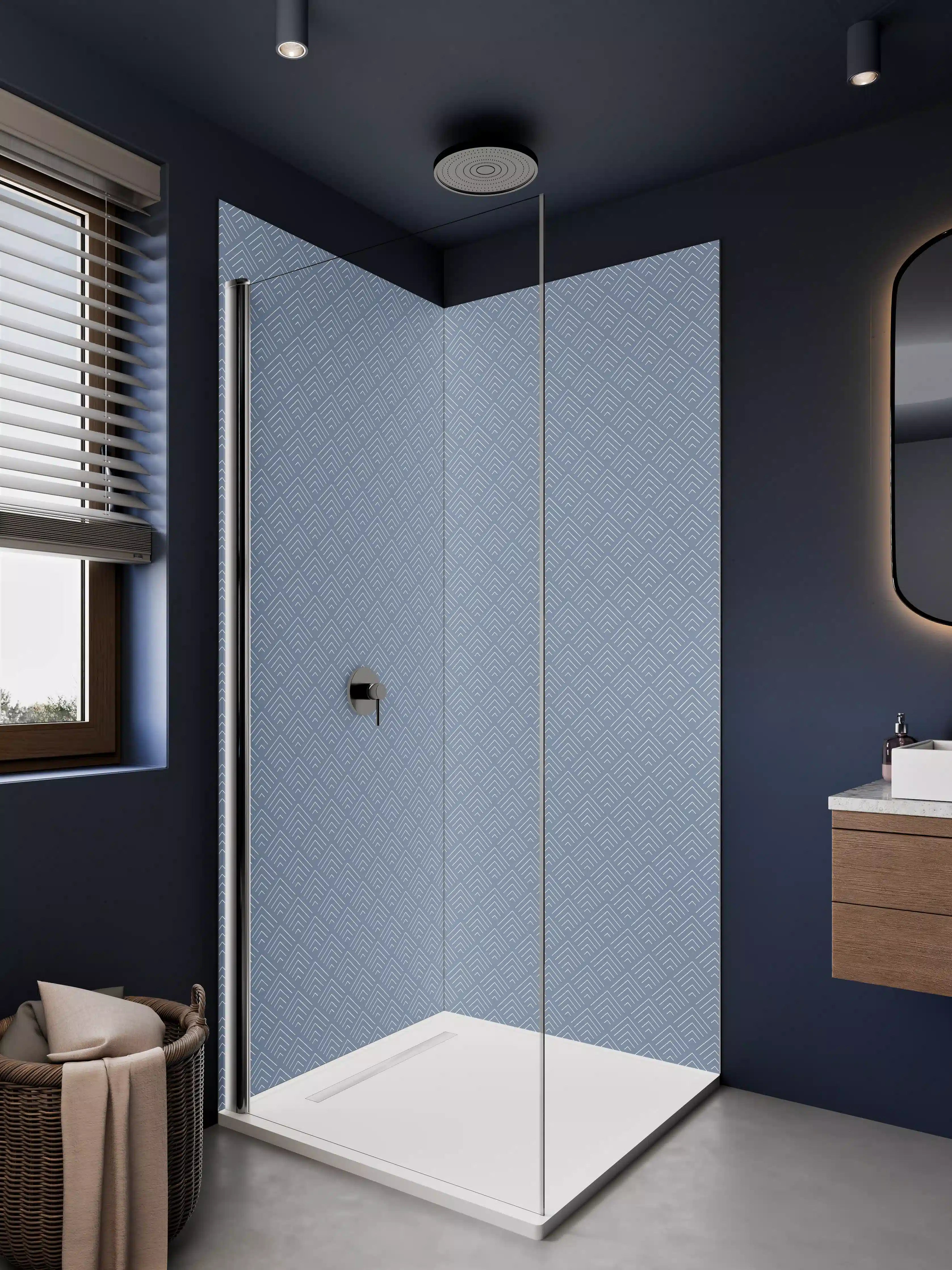 Duschrückwand - Himmel über Bergen mit blauer Tönung