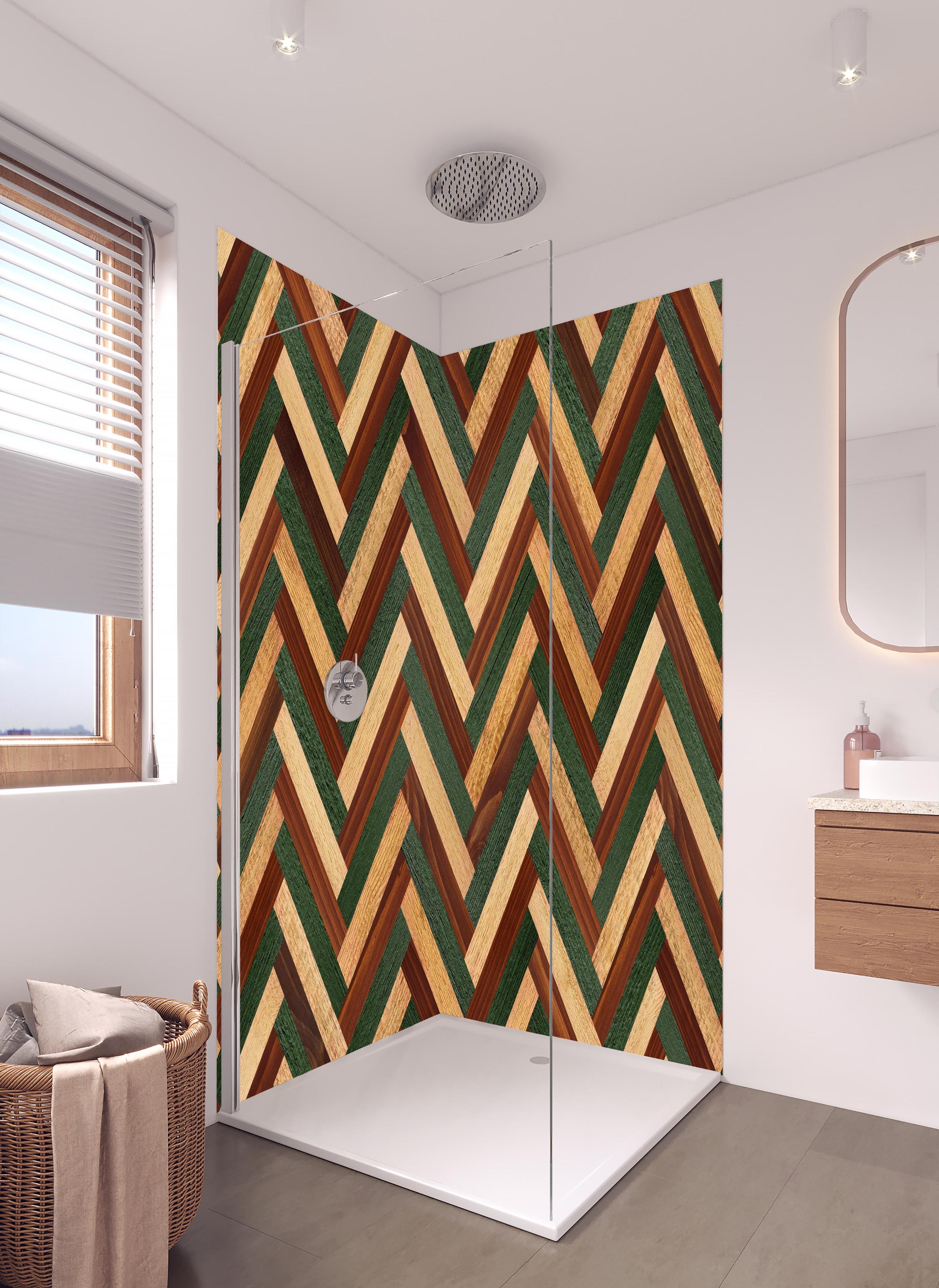 Duschrückwand - Hölzernes buntes Muster in hellem Badezimmer mit Regenduschkopf - zweiteilige Eck-Duschrückwand