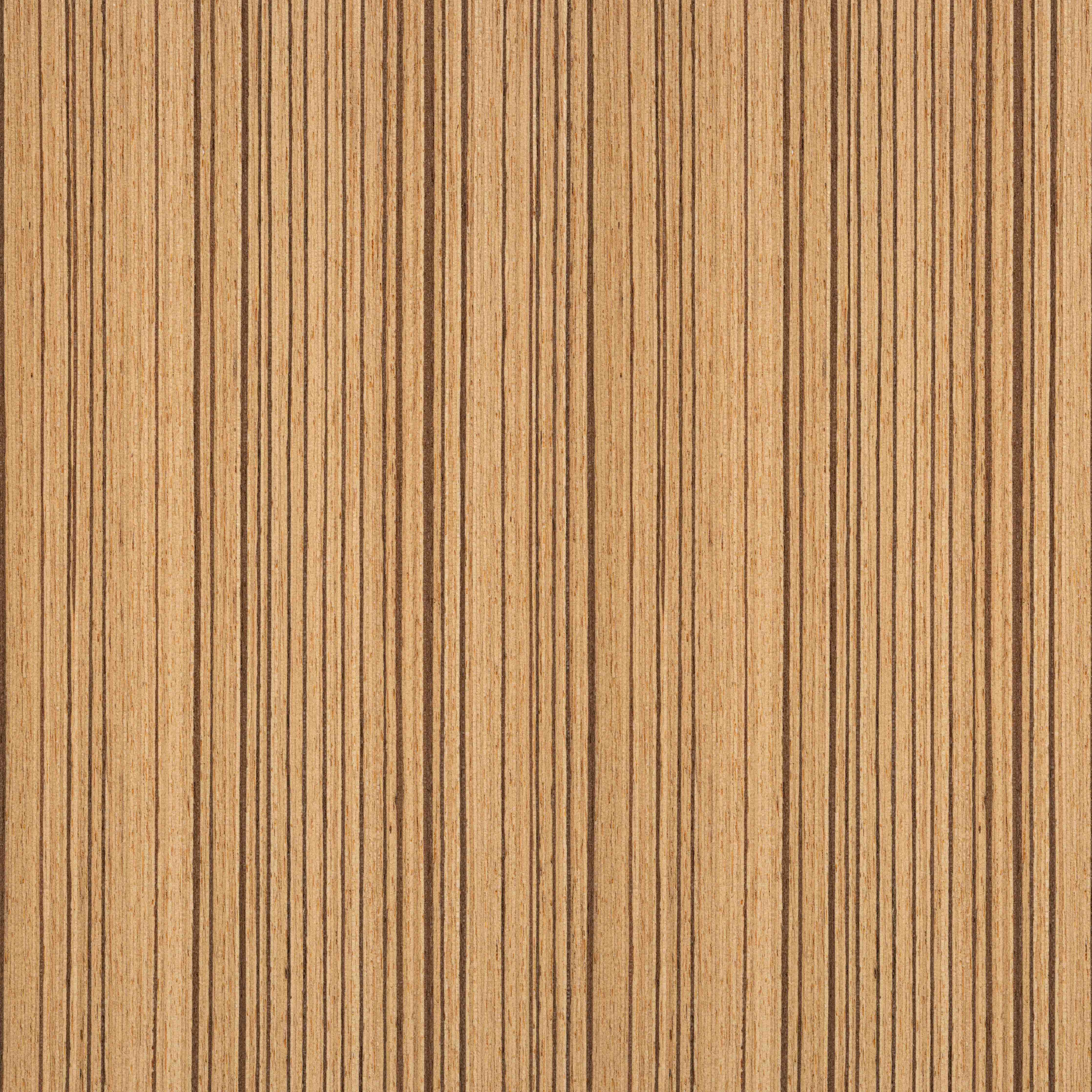 Duschrückwand-Holzoptik mit feinen Linien in warmen Braunönen