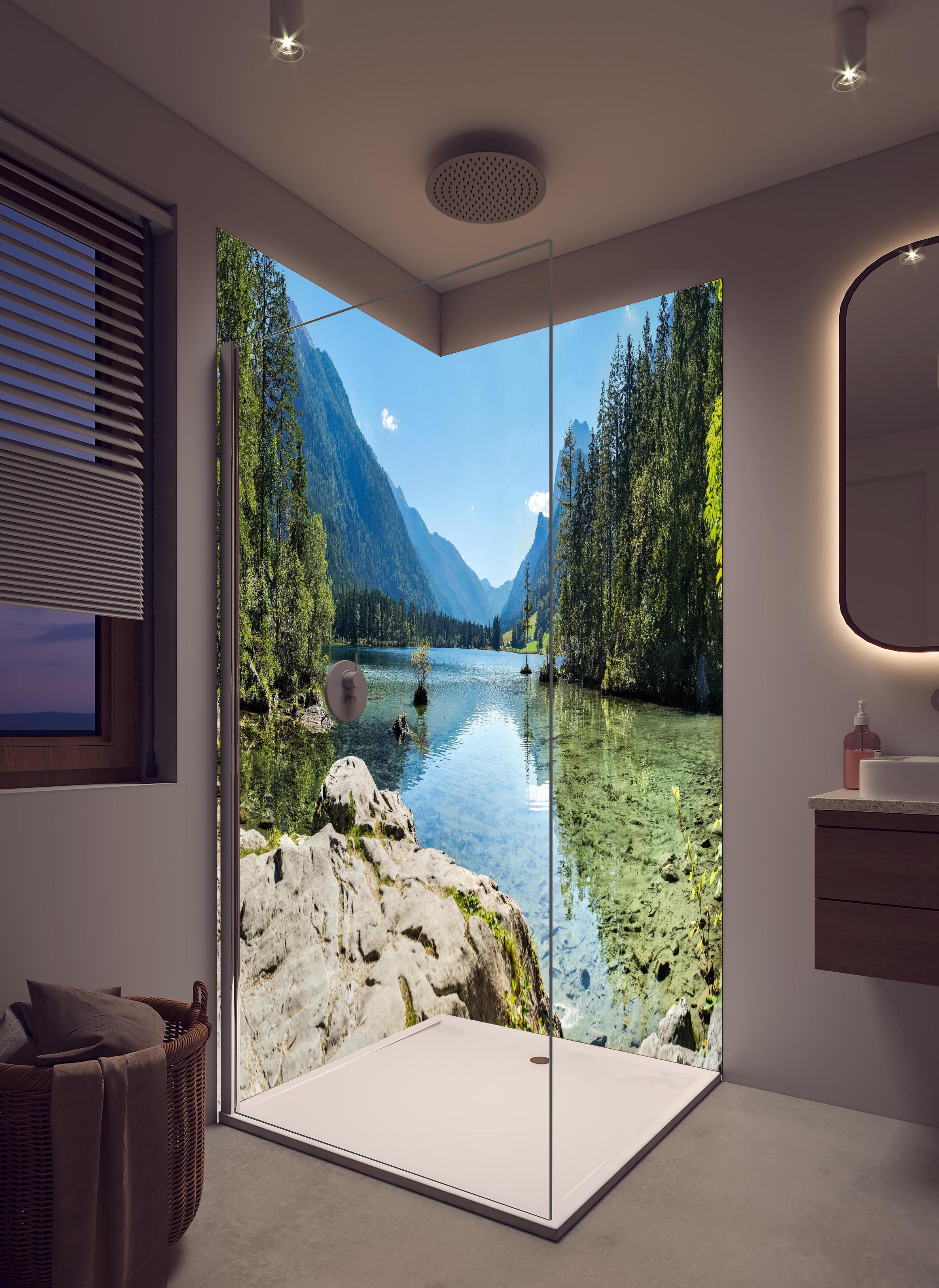 Duschrückwand - Idyllischer Königssee in hellem Badezimmer mit Regenduschkopf - zweiteilige Eck-Duschrückwand