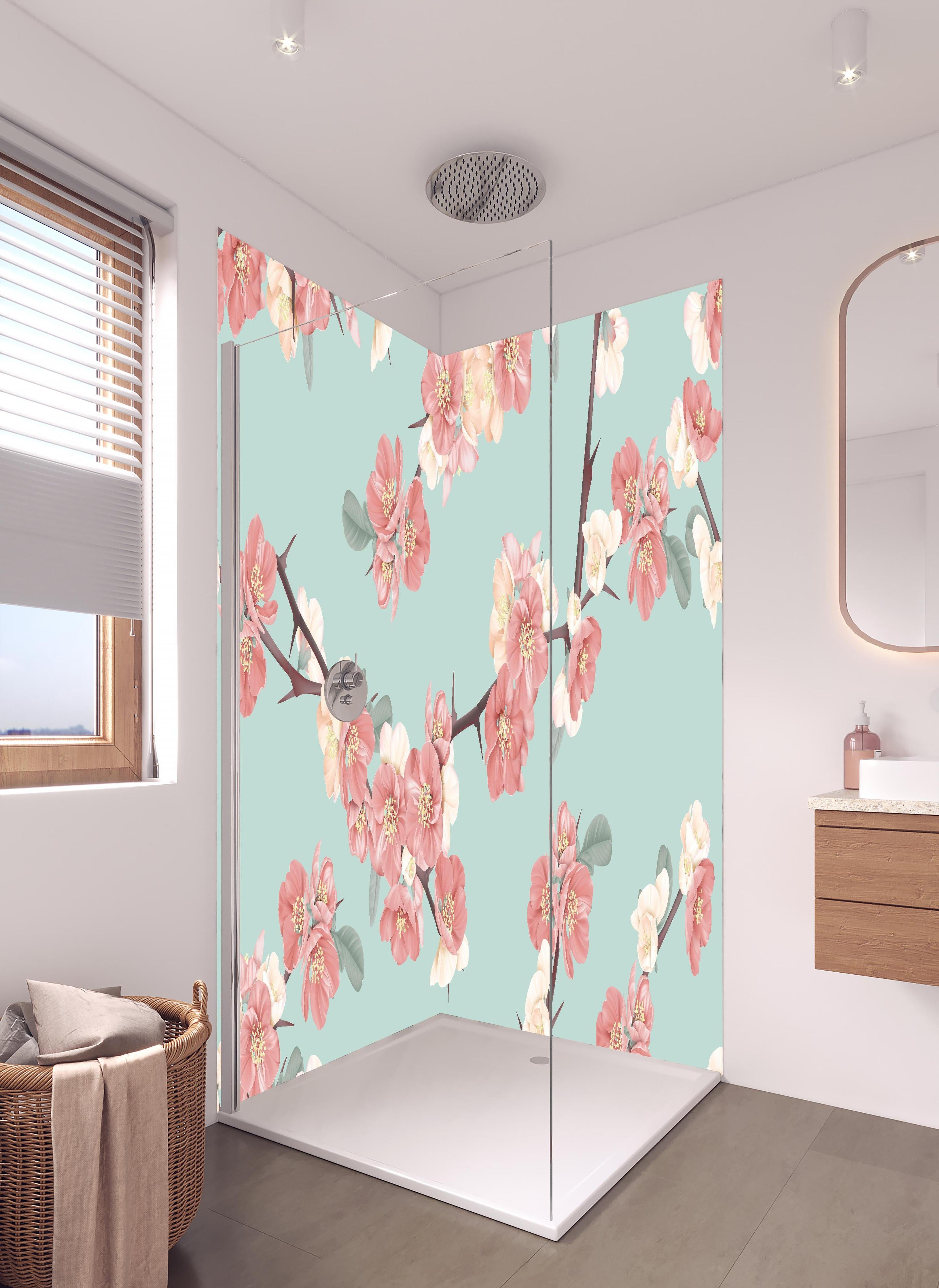 Duschrückwand - Japanische Quitten Blumen Muster Pastellblau in hellem Badezimmer mit Regenduschkopf - zweiteilige Eck-Duschrückwand