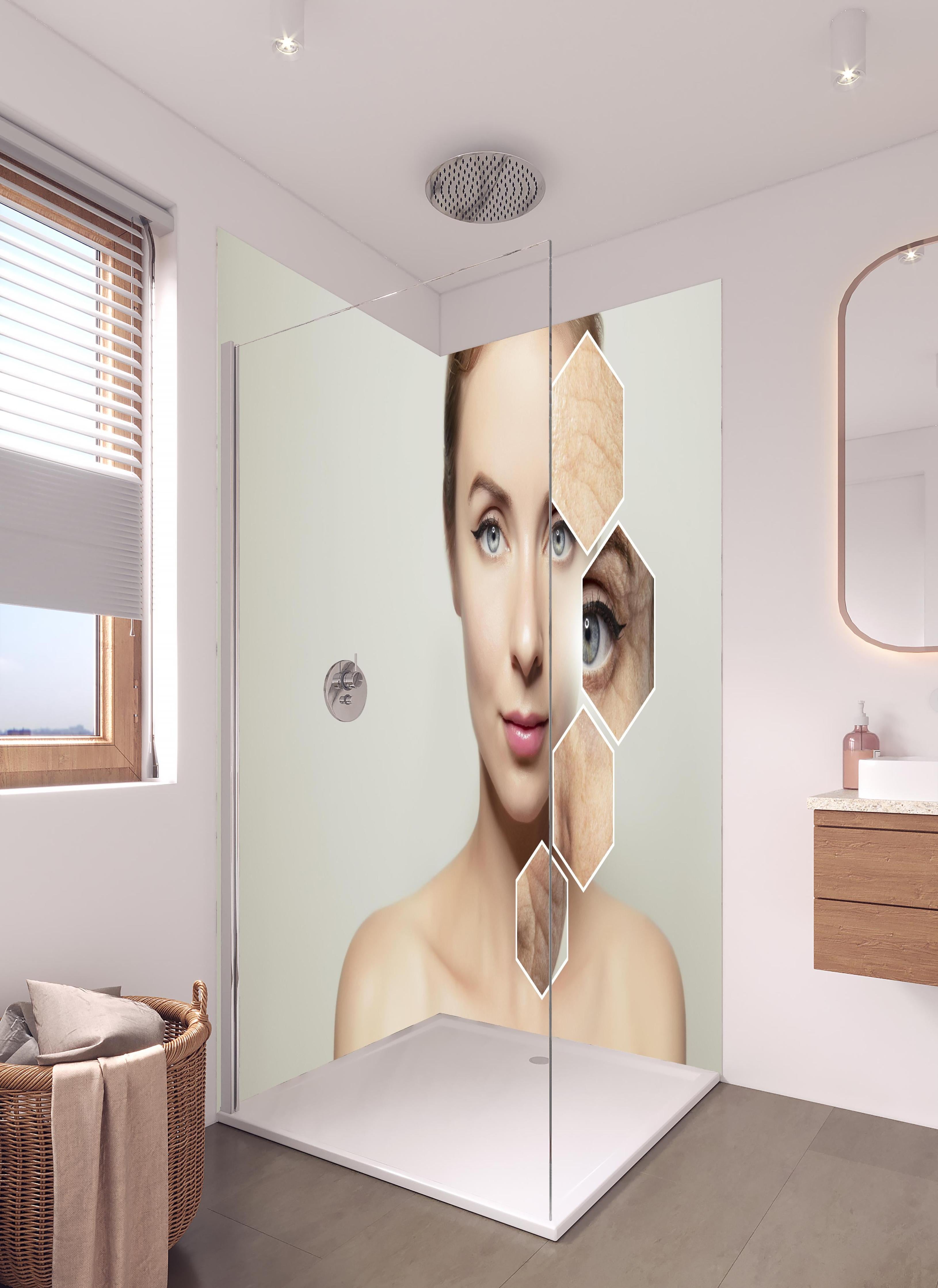Duschrückwand - Junge Frau mit Grafikelementen alter Haut in hellem Badezimmer mit Regenduschkopf - zweiteilige Eck-Duschrückwand
