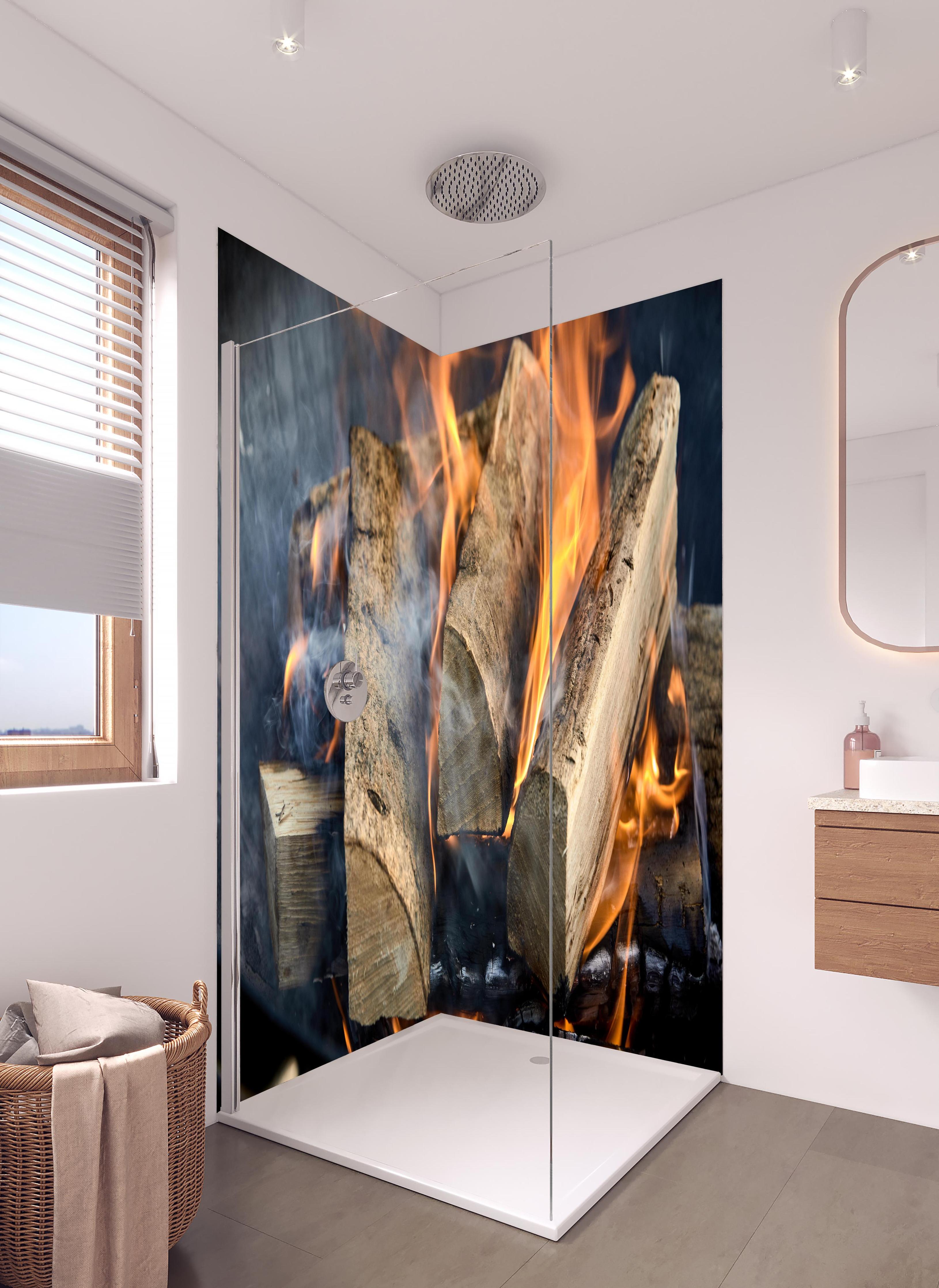 Duschrückwand - Klassisches Feuer in hellem Badezimmer mit Regenduschkopf - zweiteilige Eck-Duschrückwand
