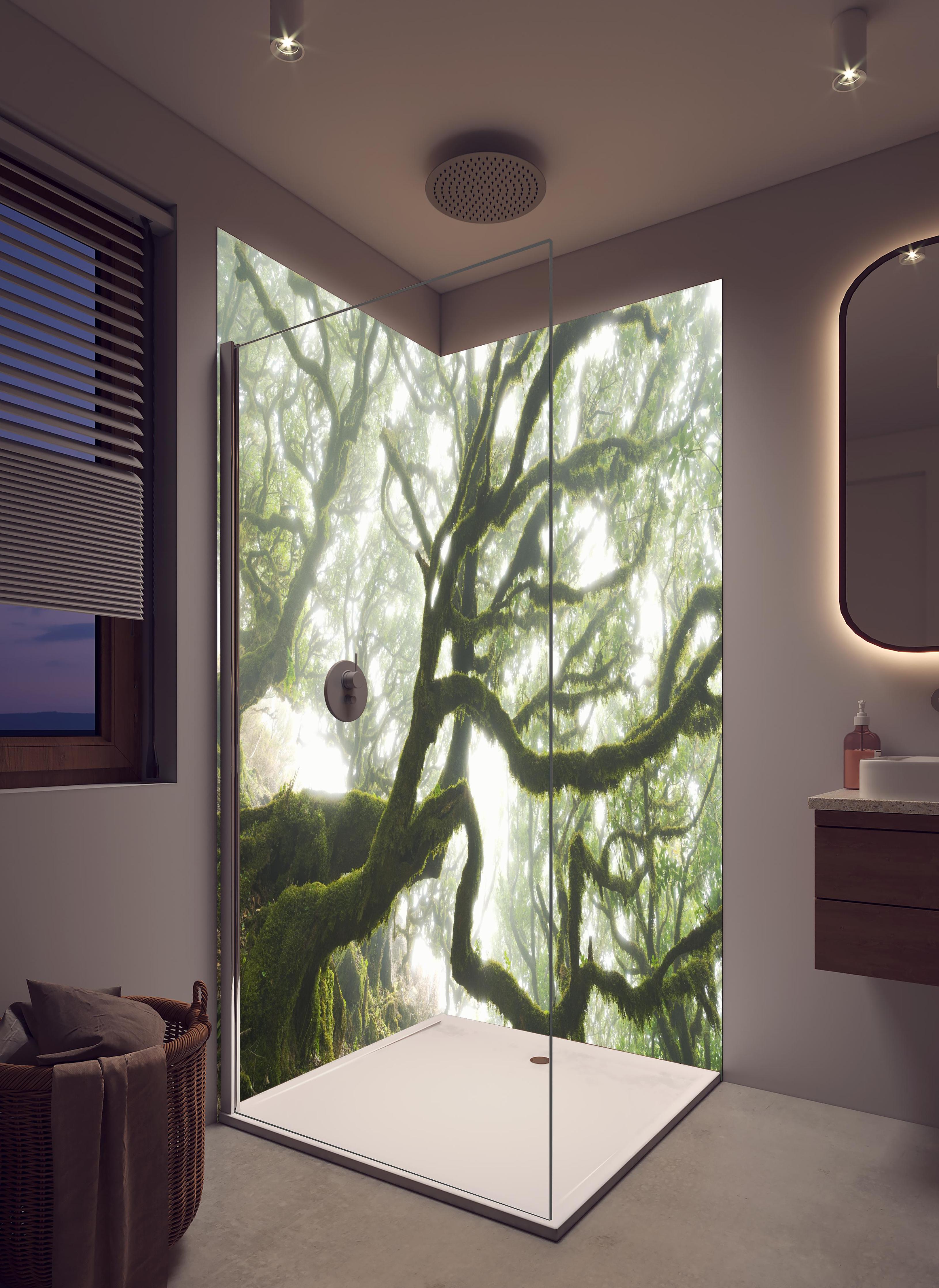 Duschrückwand - Magischer Baum in hellem Badezimmer mit Regenduschkopf - zweiteilige Eck-Duschrückwand