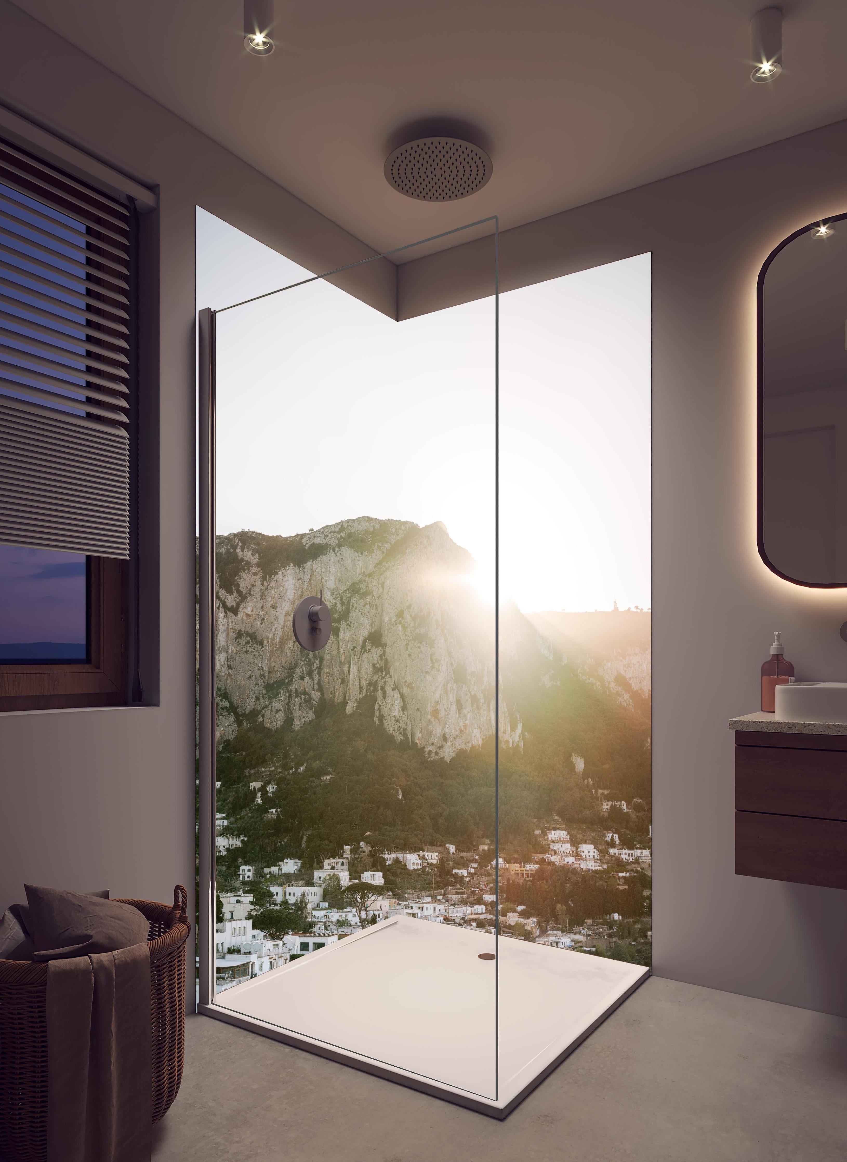 Duschrückwand - Mediterraner Sonnenaufgang über Capri in hellem Badezimmer mit Regenduschkopf - zweiteilige Eck-Duschrückwand