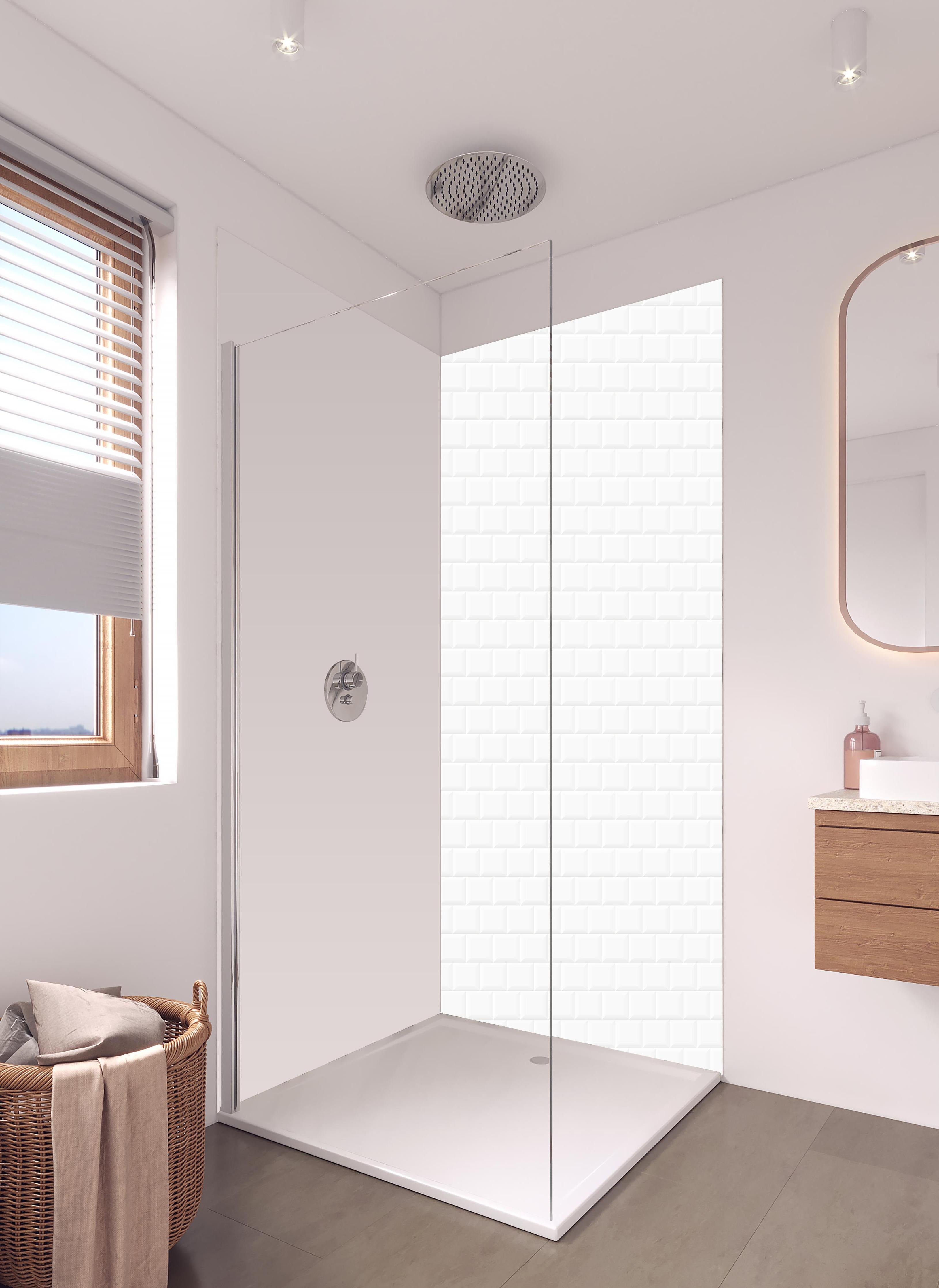 Duschrückwand - Minimalistische Reine Weiß Wand Textur in hellem Badezimmer mit Regenduschkopf - zweiteilige Eck-Duschrückwand