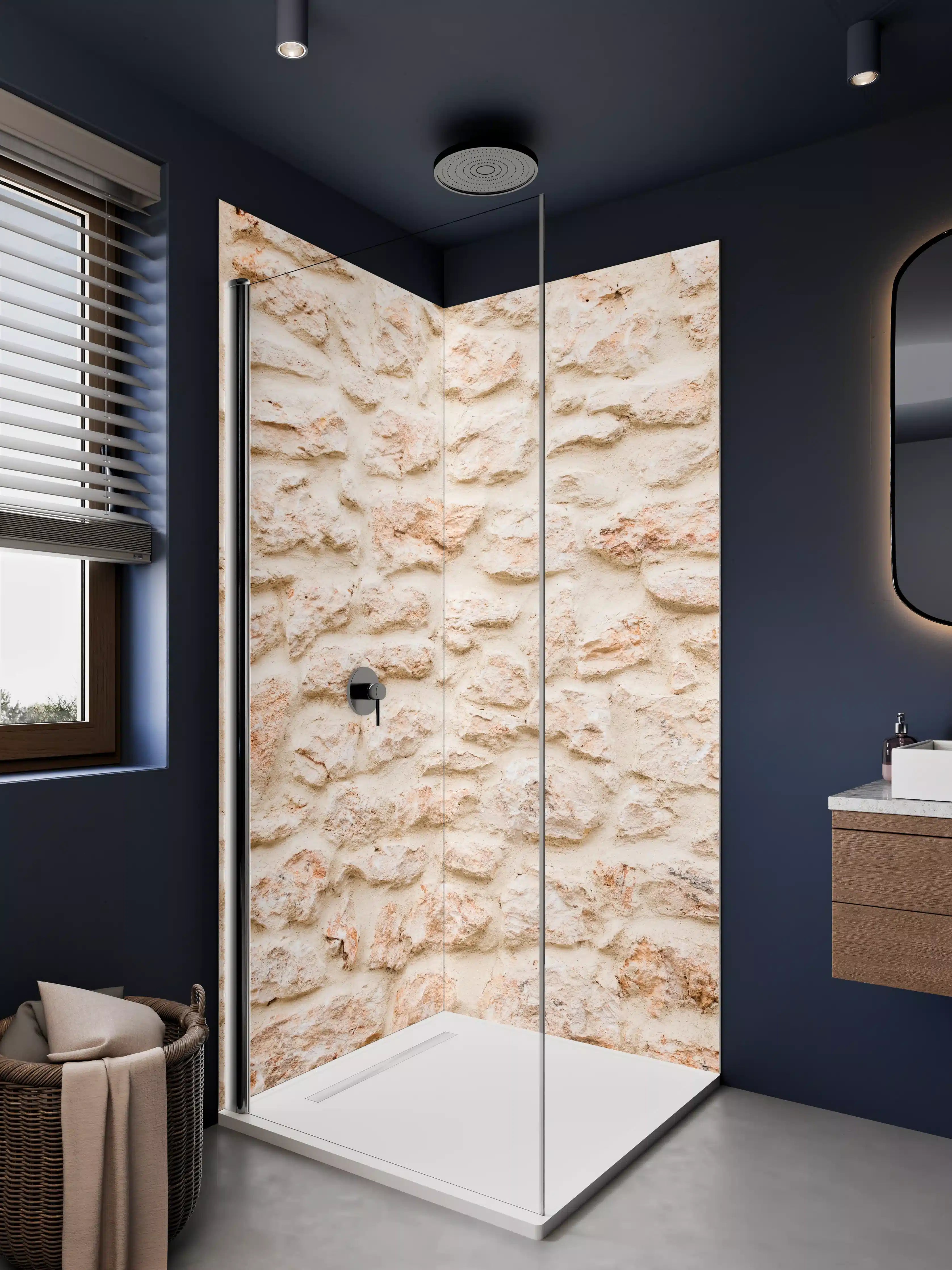 Duschrückwand - Moderne Steinwand mit hellem Putz