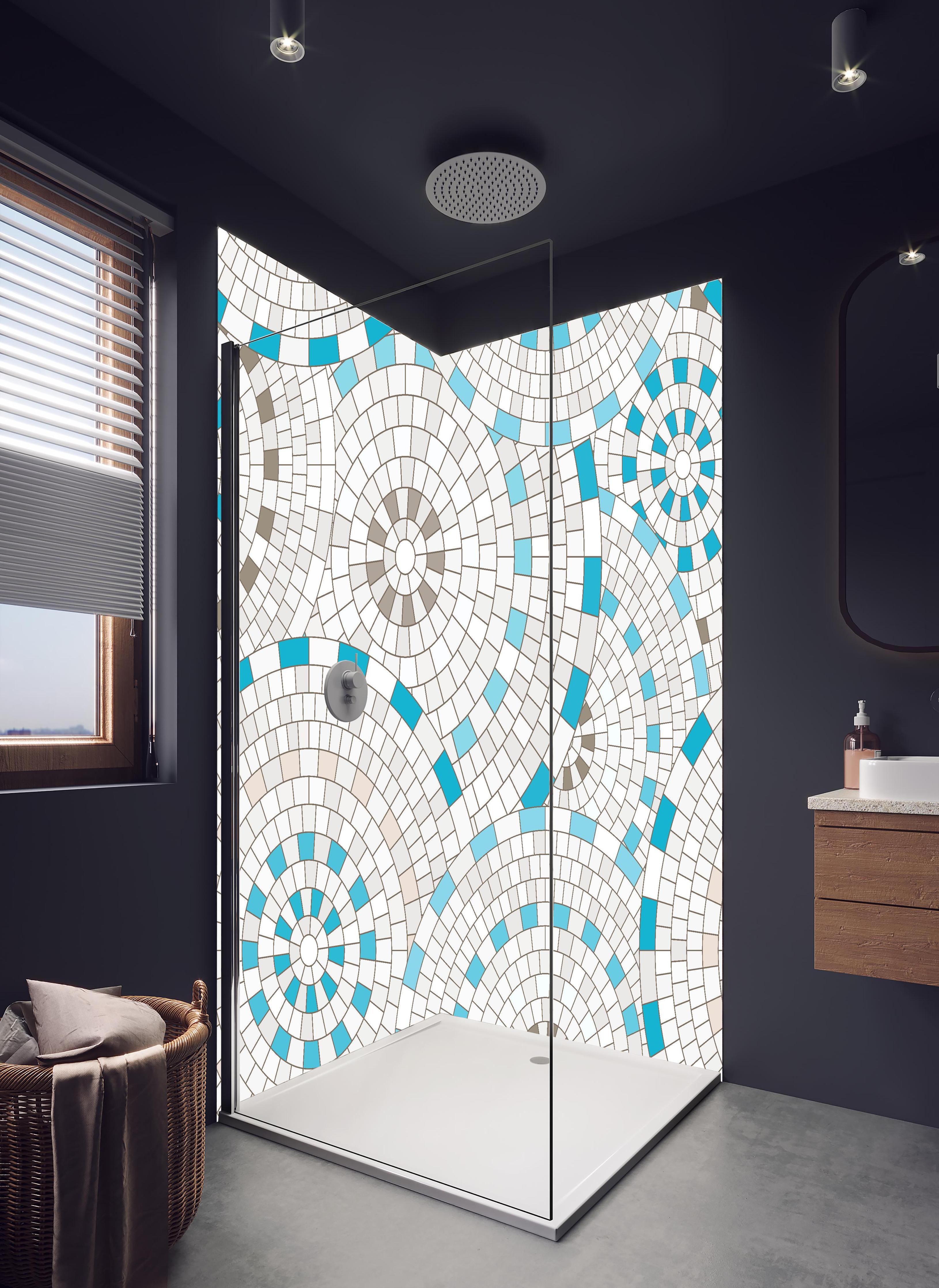 Duschrückwand - Moderne weiße Mosaikfliesen mit Farbakzenten in hellem Badezimmer mit Regenduschkopf - zweiteilige Eck-Duschrückwand