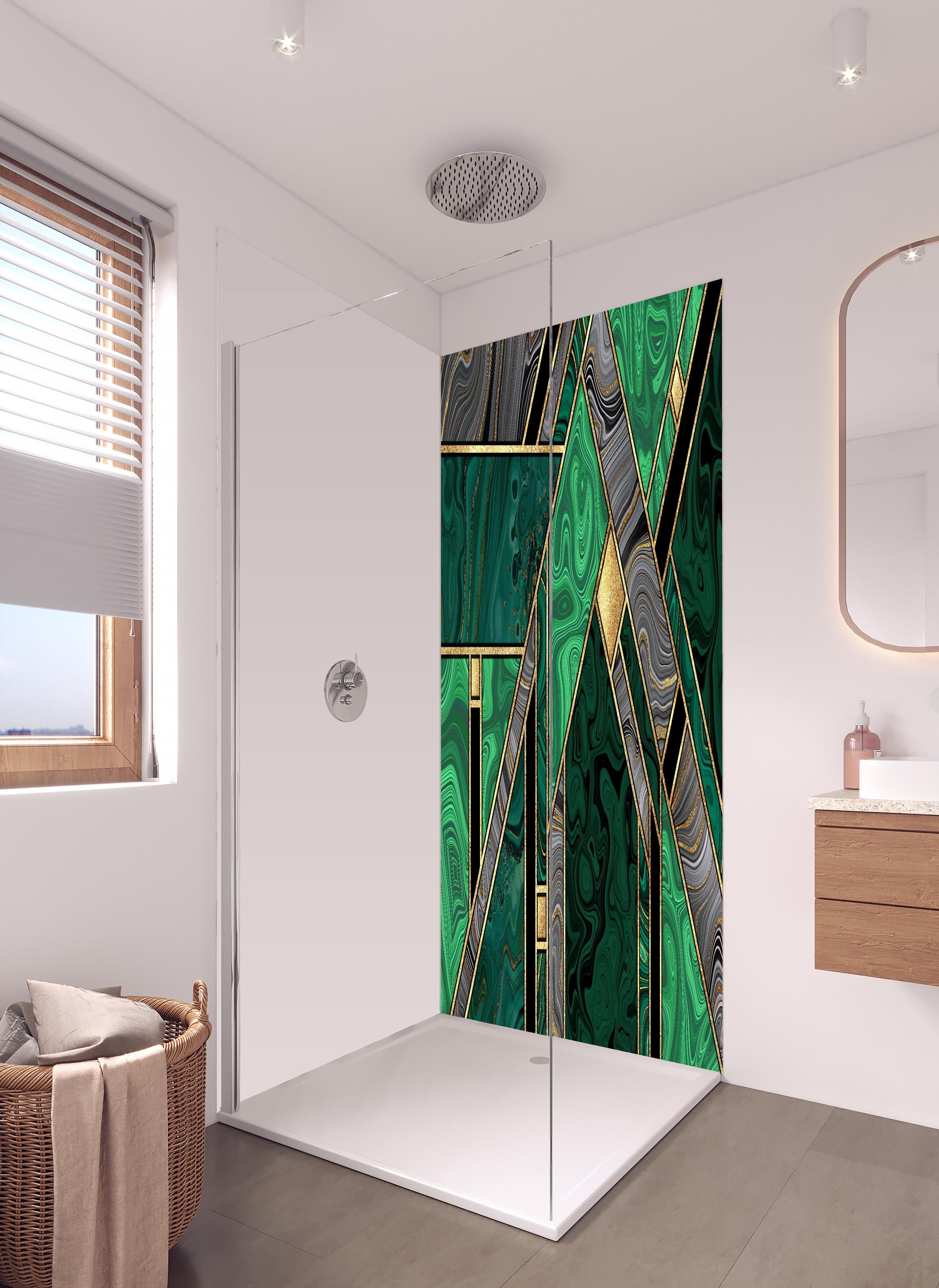 Duschrückwand - Modernes Art Deco Malachit und Gold Muster in hellem Badezimmer mit Regenduschkopf - zweiteilige Eck-Duschrückwand