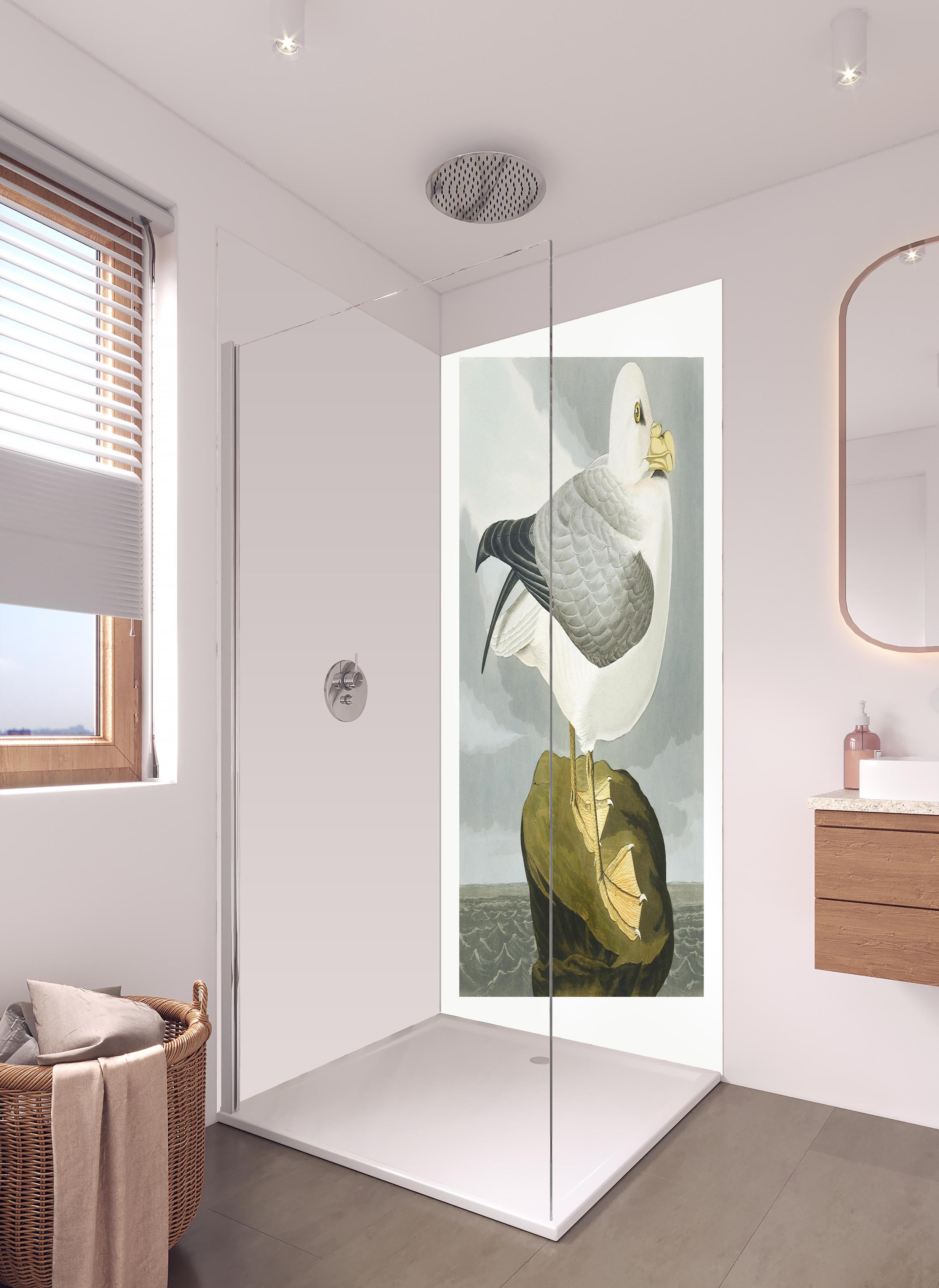 Duschrückwand - Möwe im Meer - Robert Havell in hellem Badezimmer mit Regenduschkopf - zweiteilige Eck-Duschrückwand