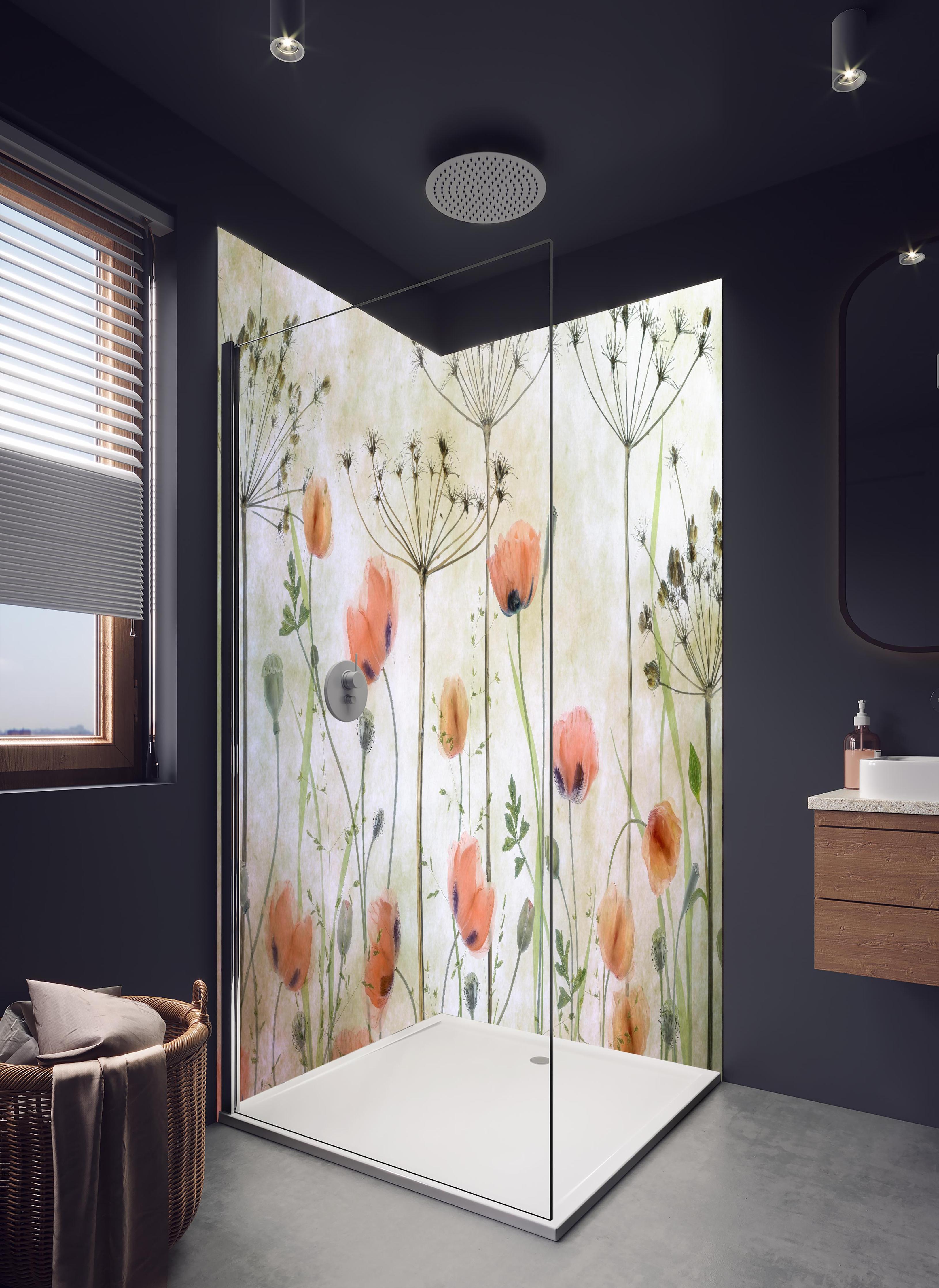 Duschrückwand - Mohnblumen - Florale Zeichnung in hellem Badezimmer mit Regenduschkopf - zweiteilige Eck-Duschrückwand